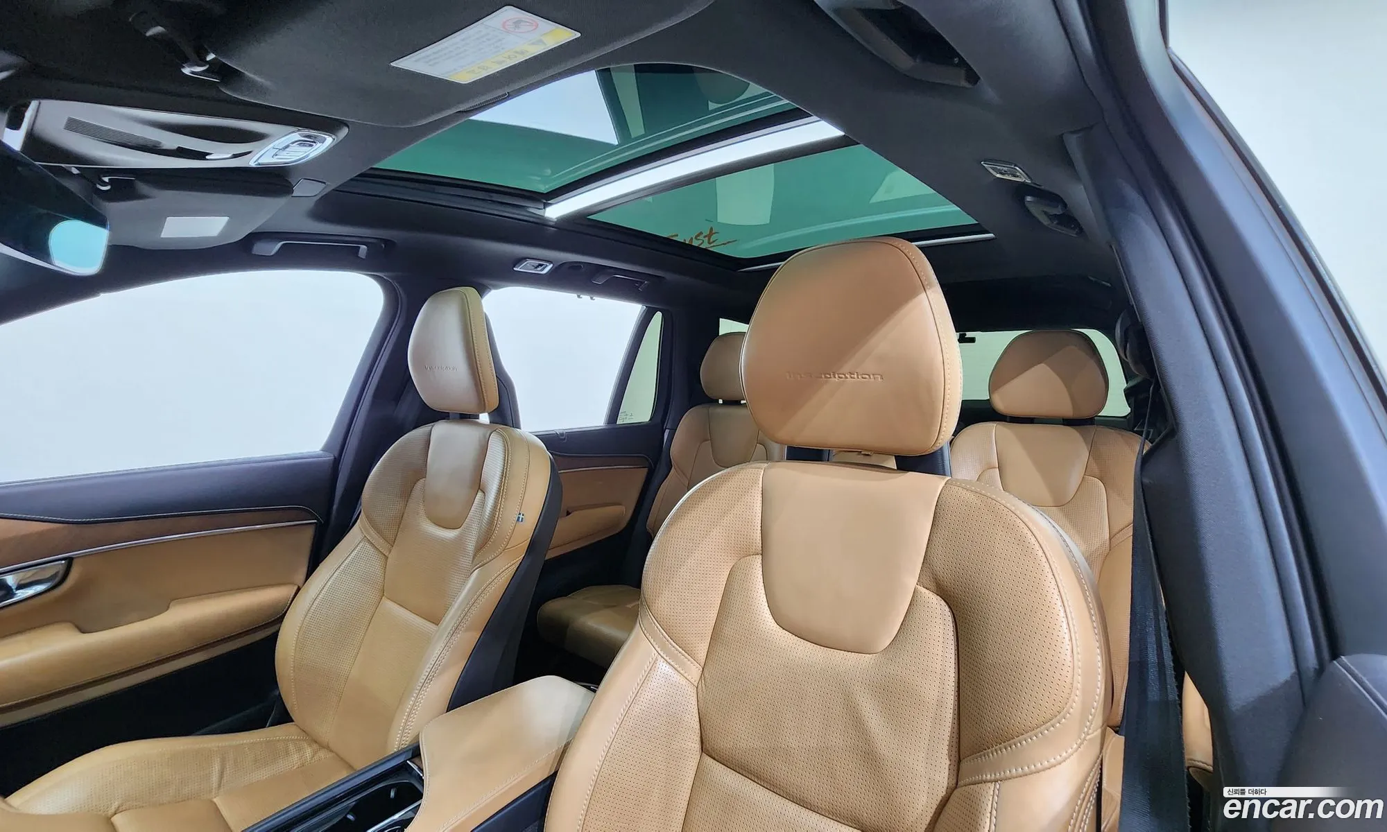 Volvo XC90 2017 YV1LFA22CH1147652 — 19