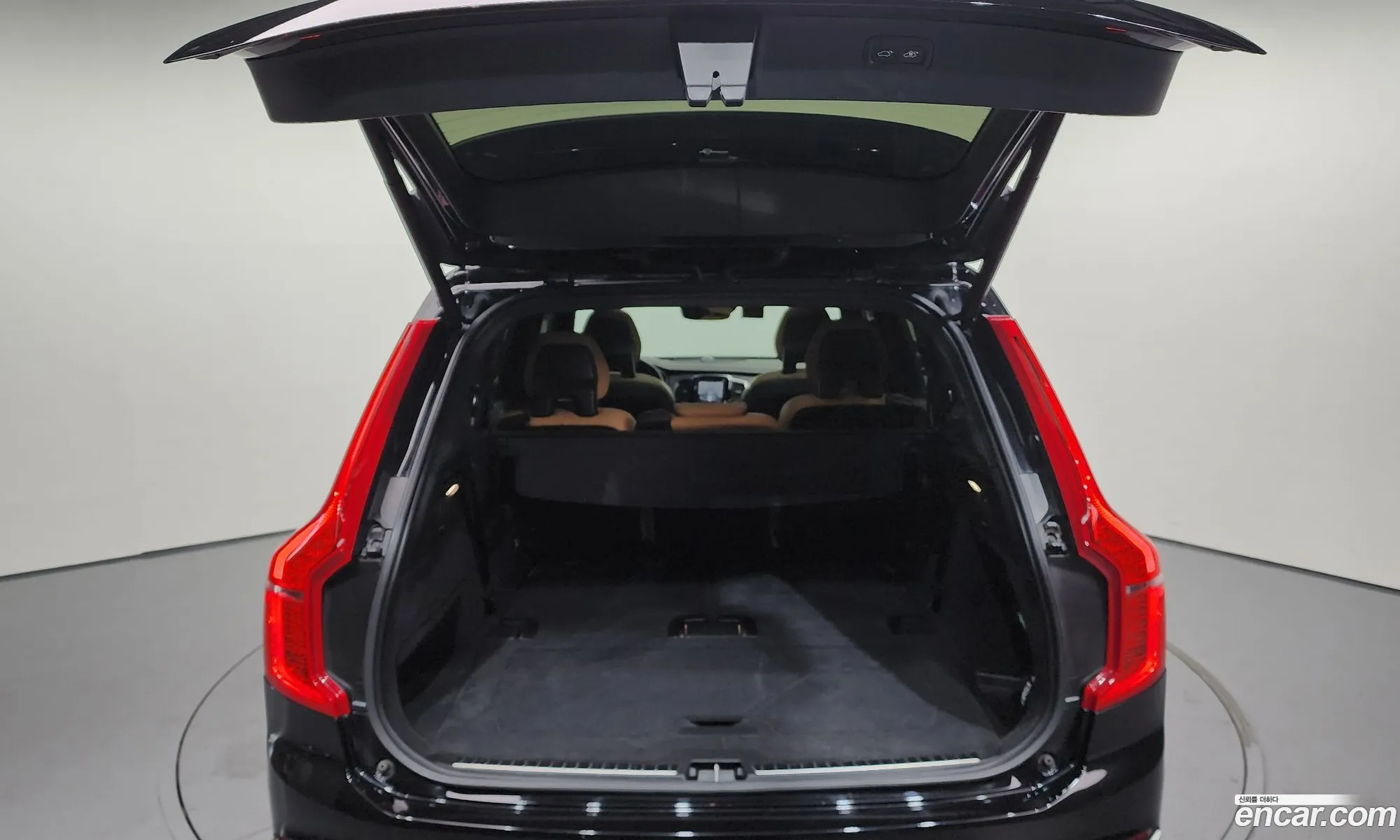 Volvo XC90 2017 YV1LFA22CH1147652 — 14