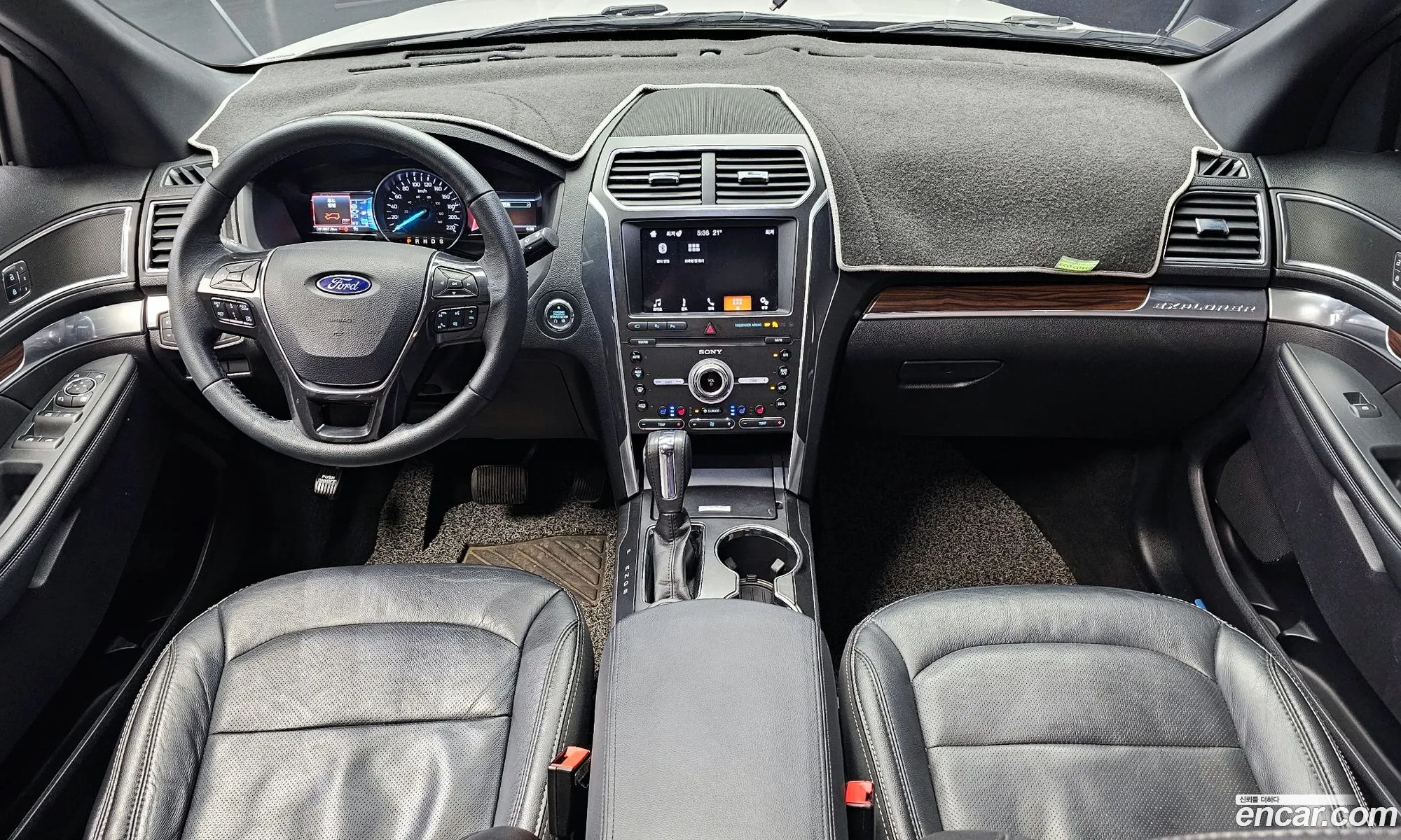 Ford Explorer 2019 1FM5K8FH3KGA80833 — 8