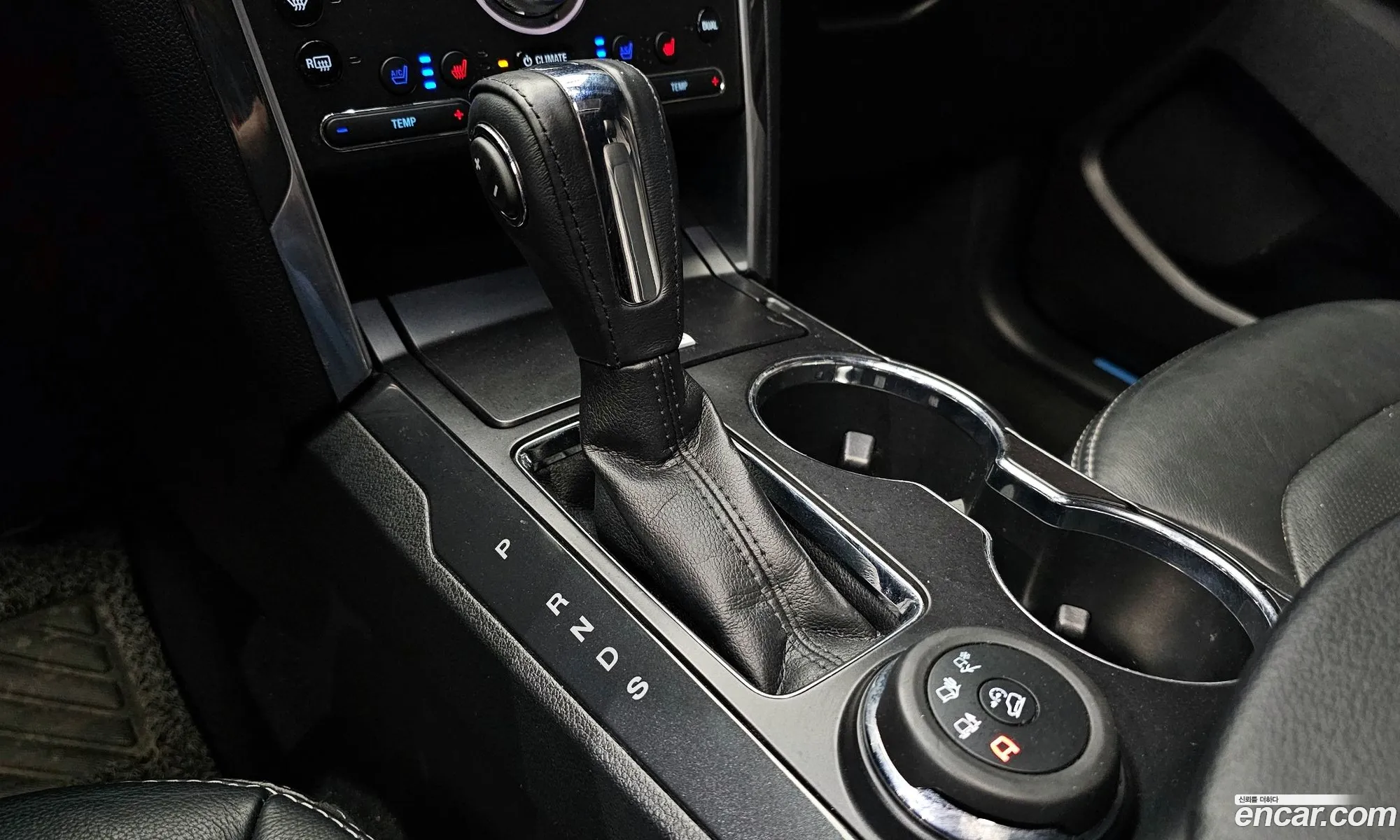 Ford Explorer 2019 1FM5K8FH3KGA80833 — 3