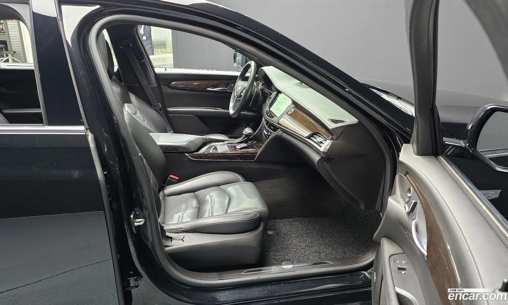 Cadillac CT6 2017 1G6K95RS3HU176063 — 10