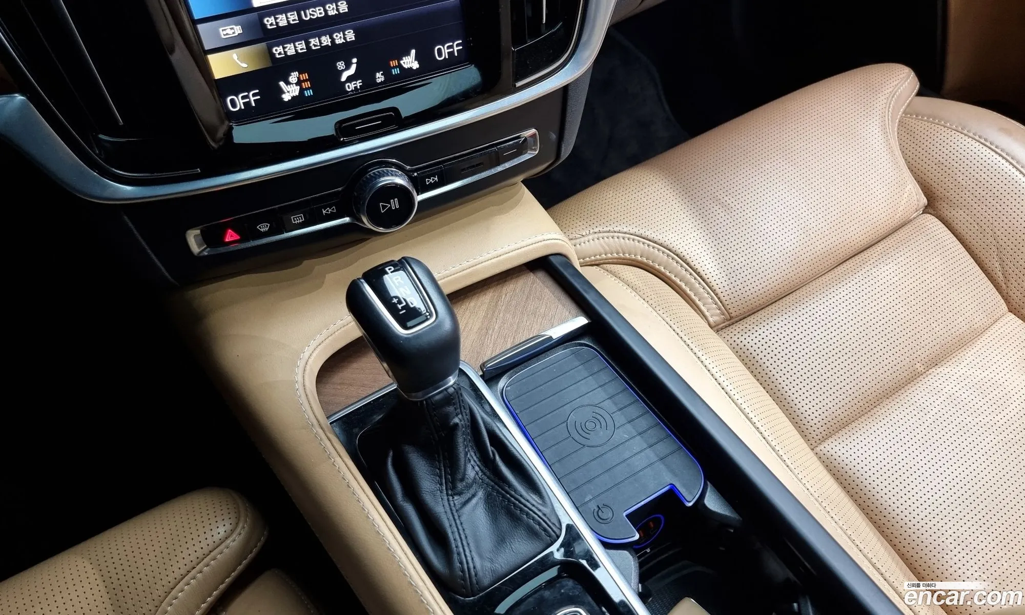 Volvo S90 2020 LVYPS102DLP083809 — 17