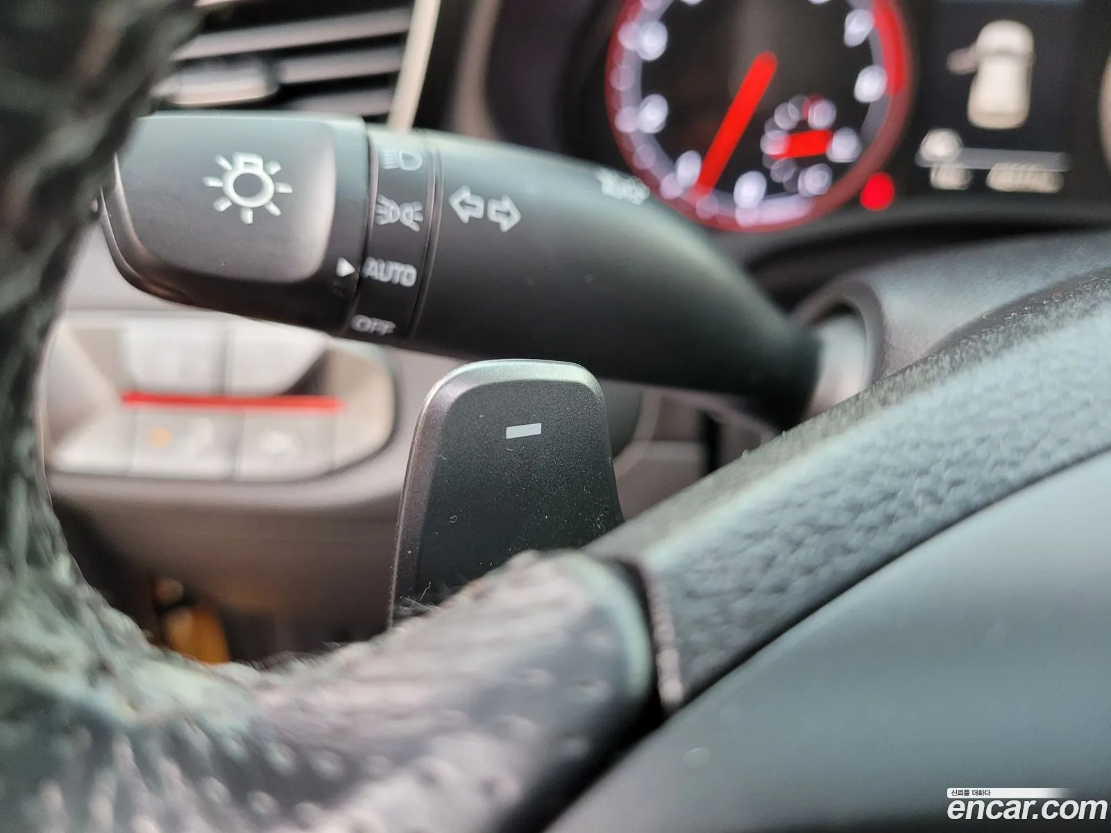 Hyundai Veloster 2019 — 12