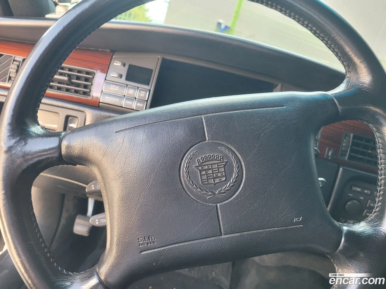 Cadillac Concours 1996 — 16