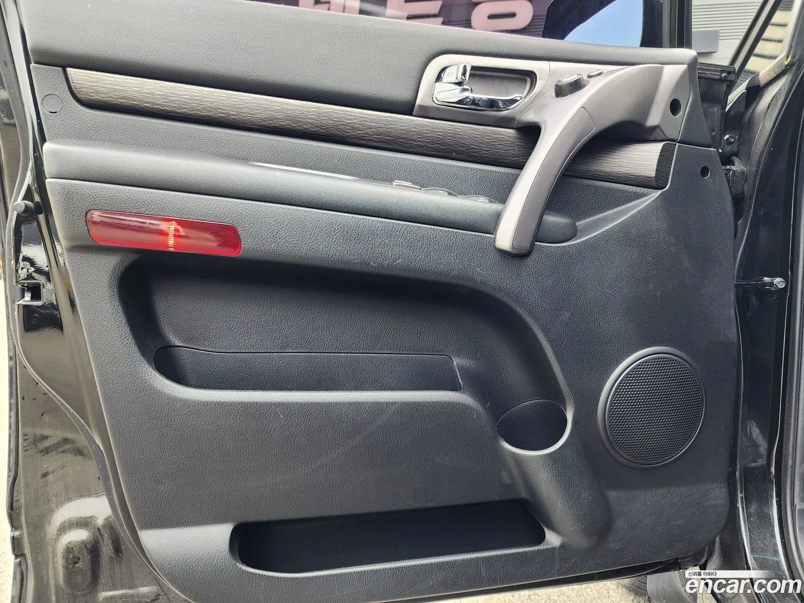 KG Mobility (SsangYong) Korando Turismo 2017 — 3