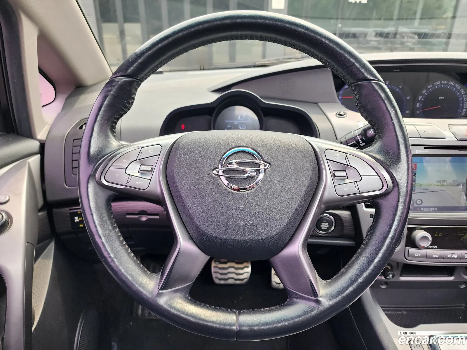 KG Mobility (SsangYong) Korando Turismo 2017 — 9