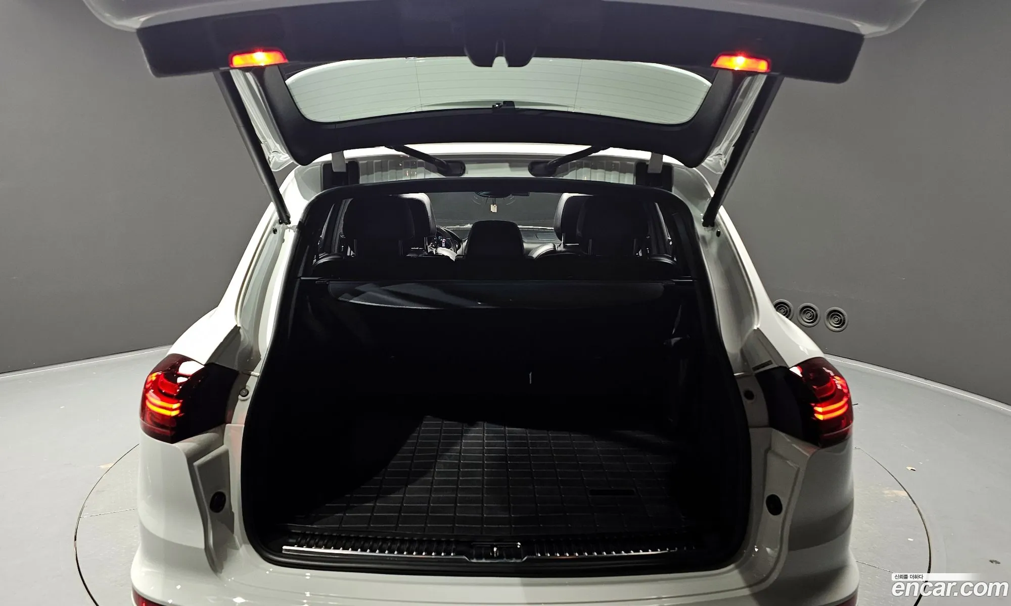 Porsche Cayenne 2015 WP1AD292 — 3