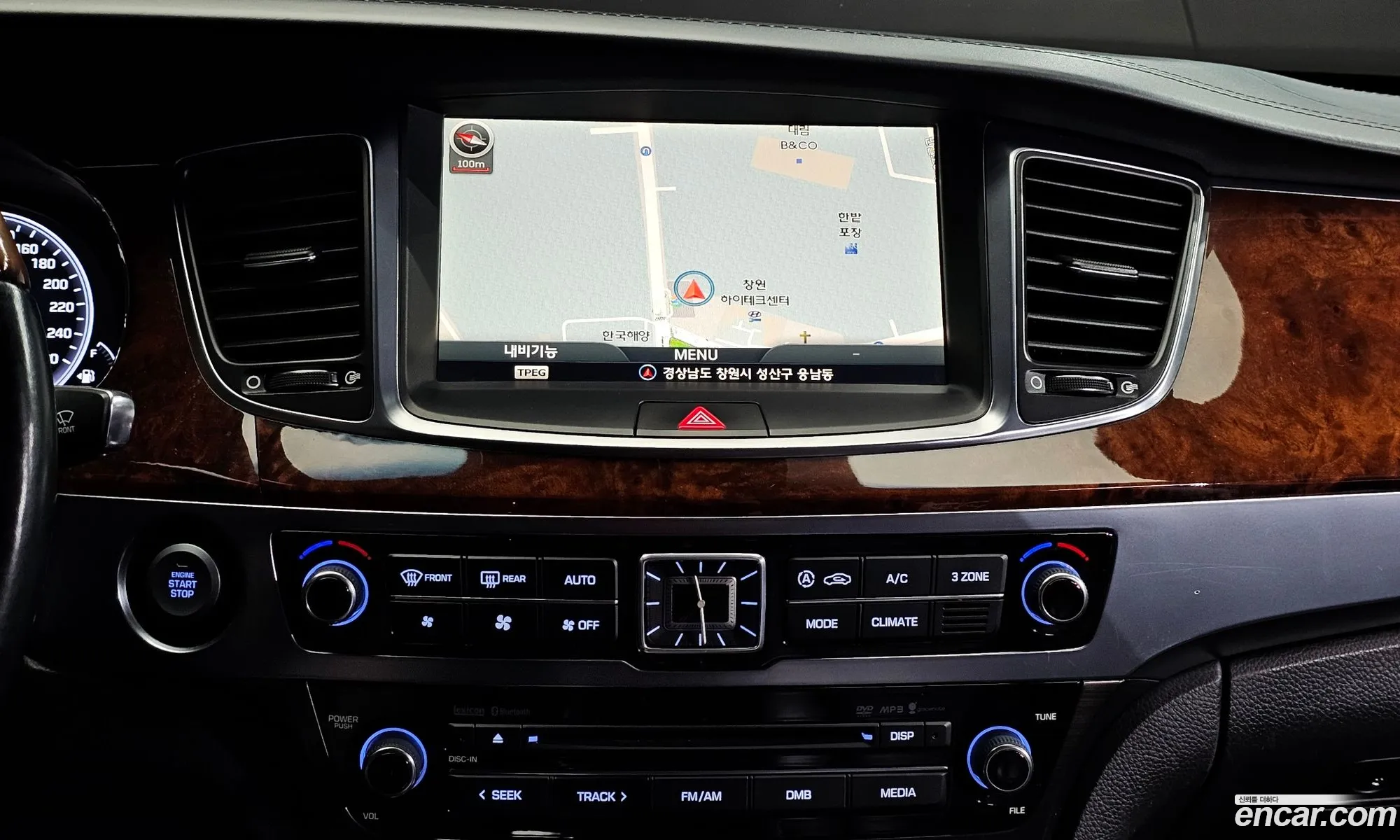 Hyundai Equus 2013 — 18