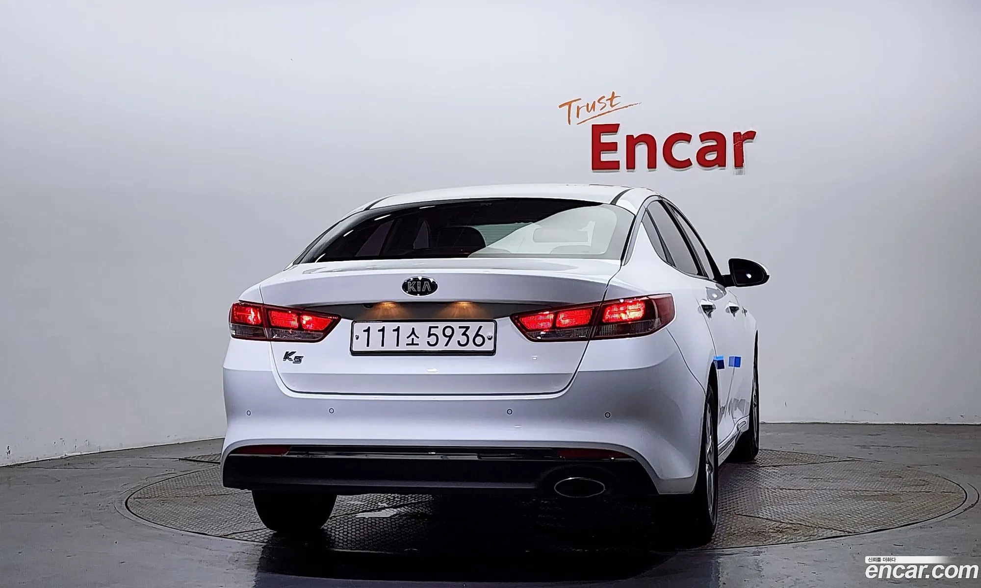 Kia K5 2017 — 14