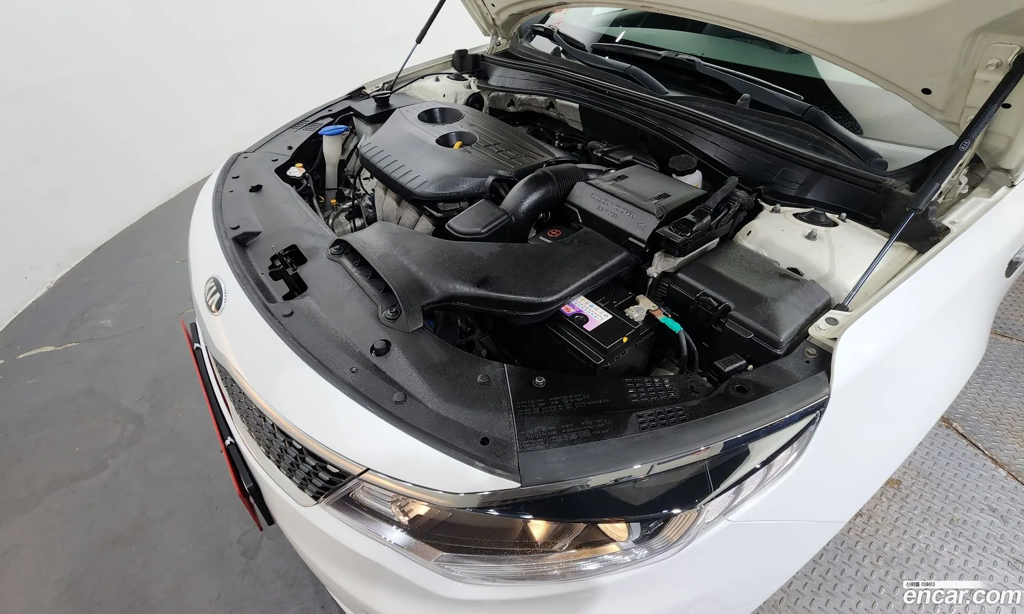 Kia K5 2017 — 18