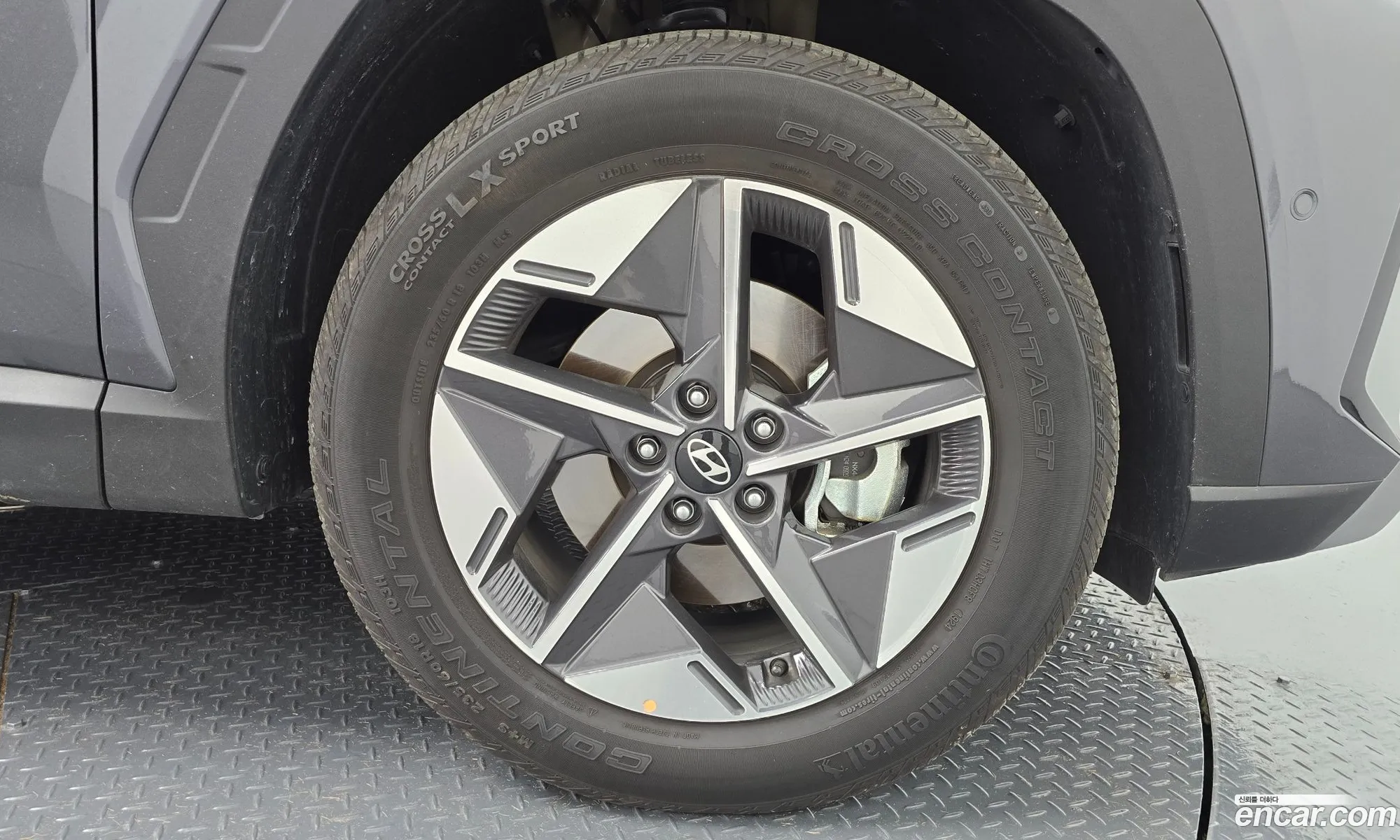 Hyundai Tucson Hybrid 2024 — 17