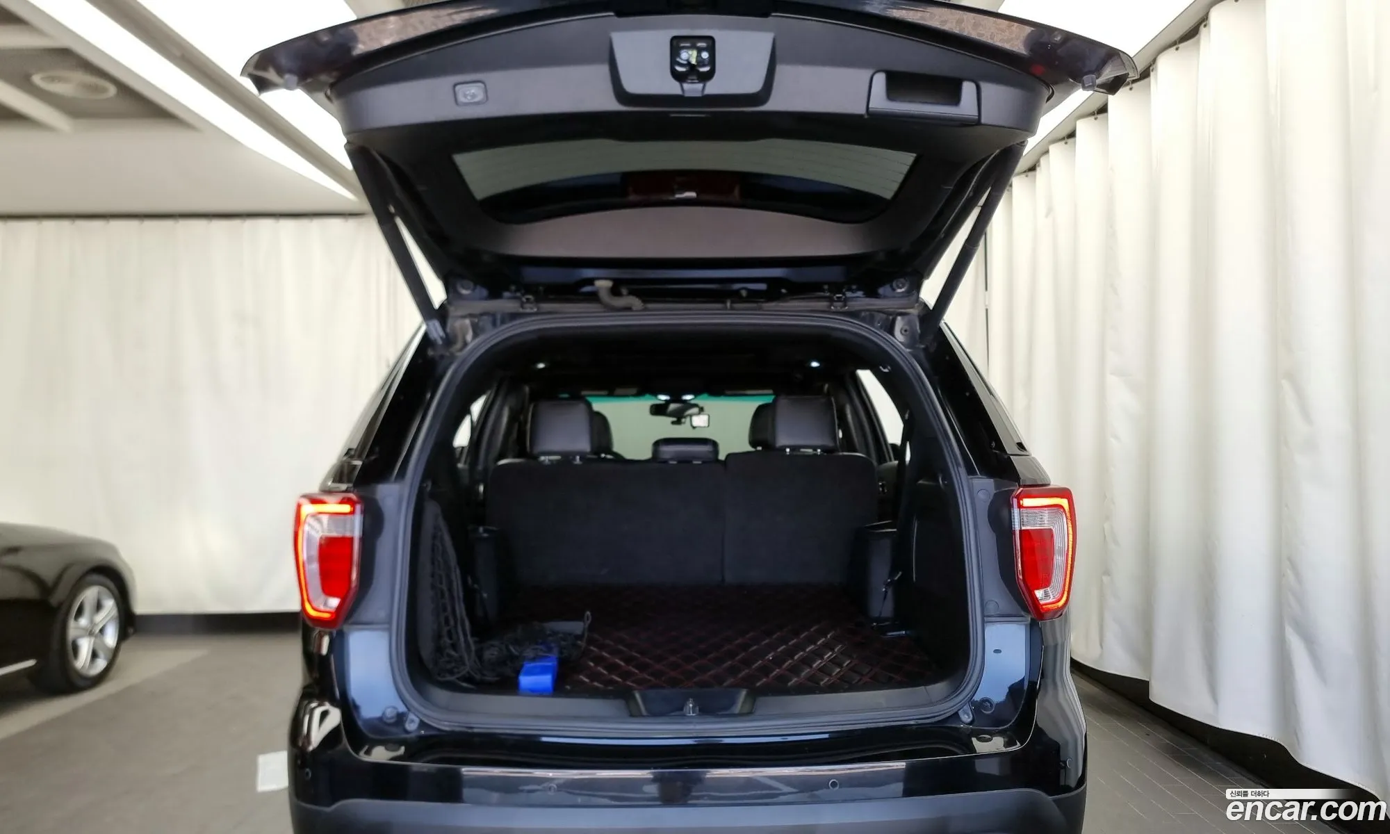 Ford Explorer 2017 1FM5K8FHXHGB74779 — 12