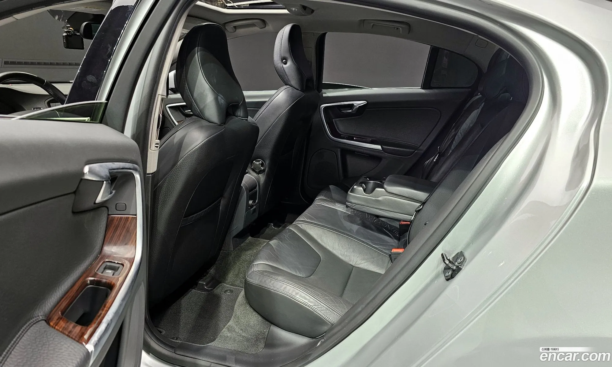 Volvo S60 2011 YV1FS70K0B2028297 — 9