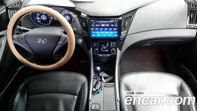 Hyundai YF Sonata 2009 — 4