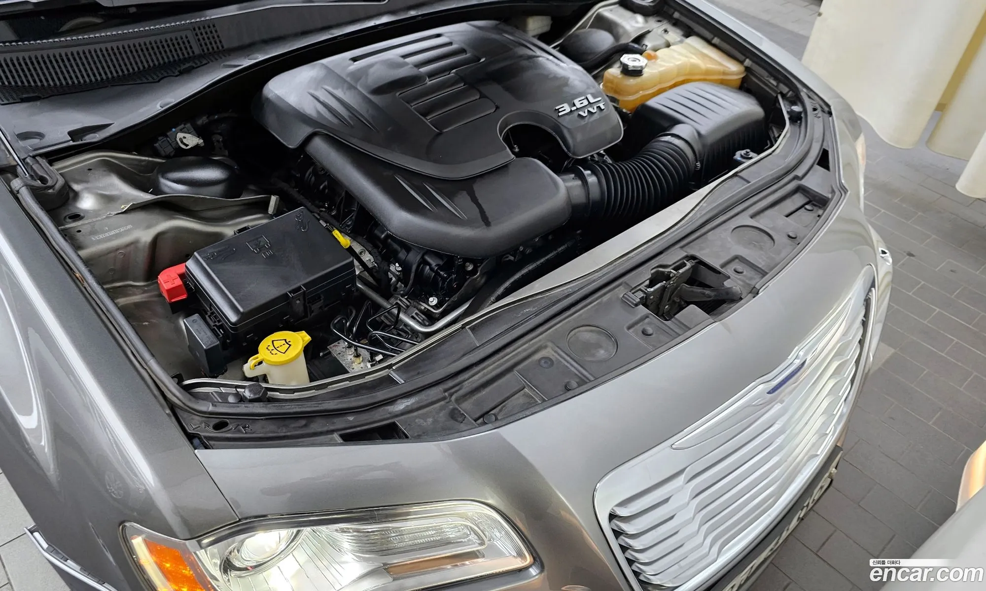 Chrysler 300C 2012 2C3CCACG8CH236158 — 19