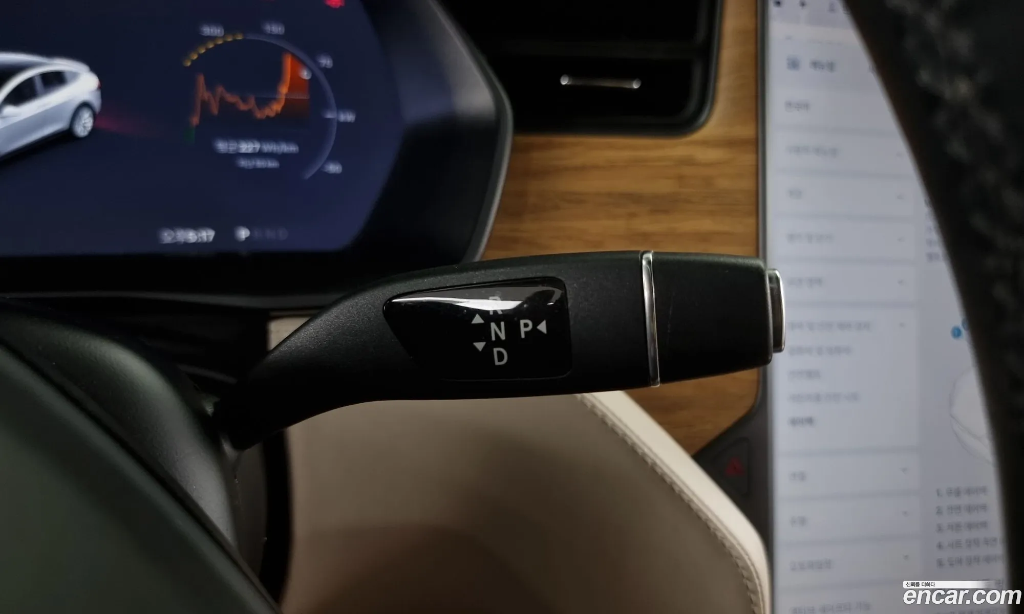 Tesla Model X 2018 5YJXCBE21JF129718 — 10