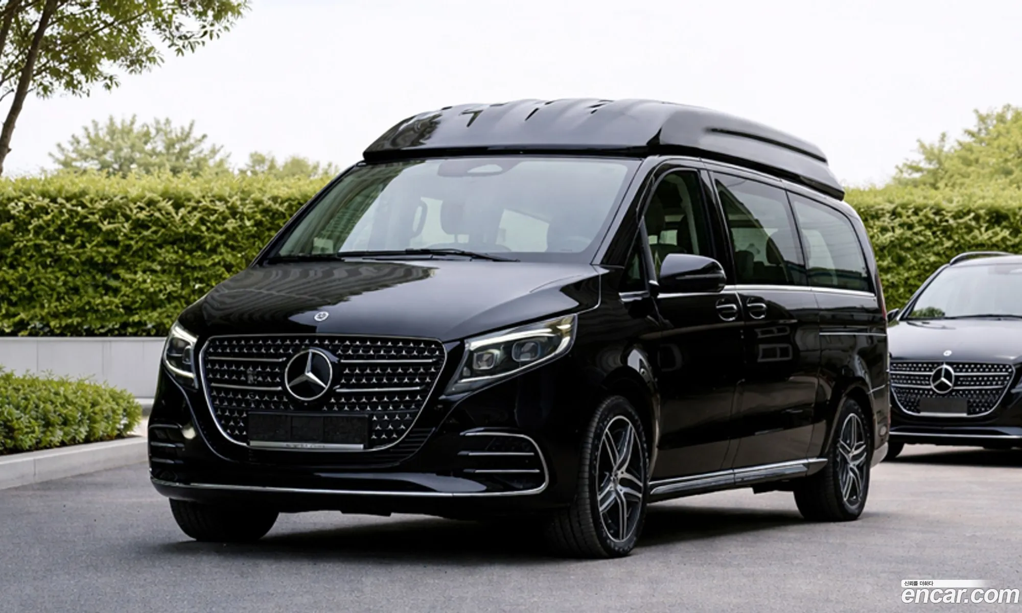 Mercedes-Benz V-Class 2025 — 9