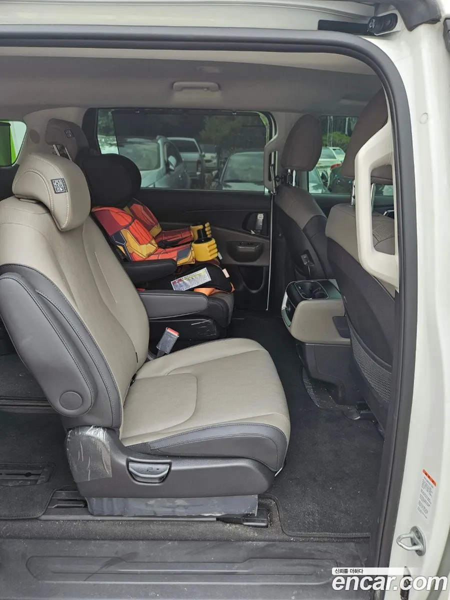 Kia Carnival 2024 — 5