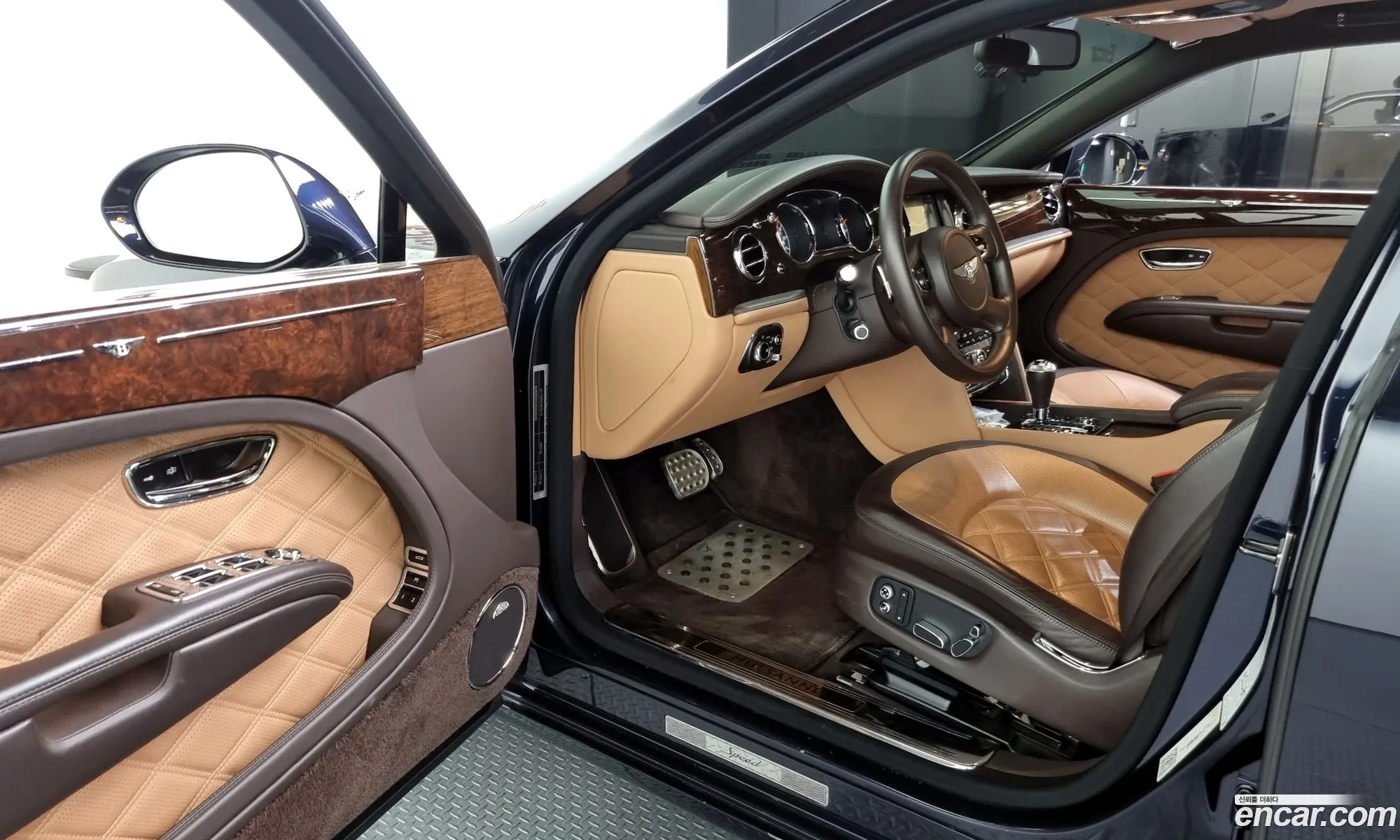 Bentley Mulsanne 2016 SCBBE63Y4GC002439 — 15