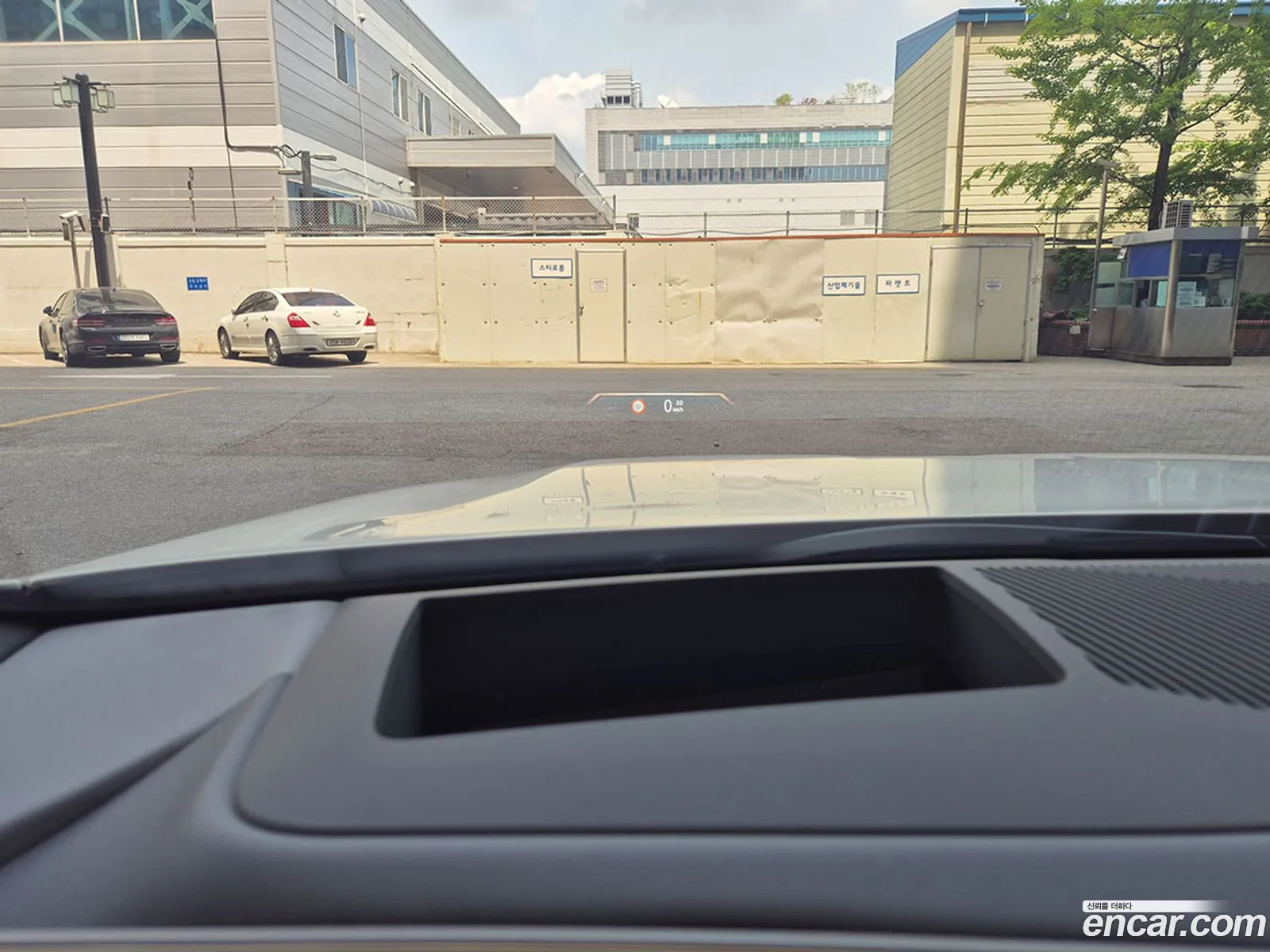 BMW 5 Series 2025 — 16