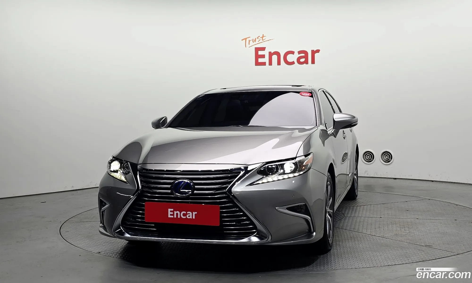Lexus ES300h 2018 JTHBW1GG4J2169510 — 7