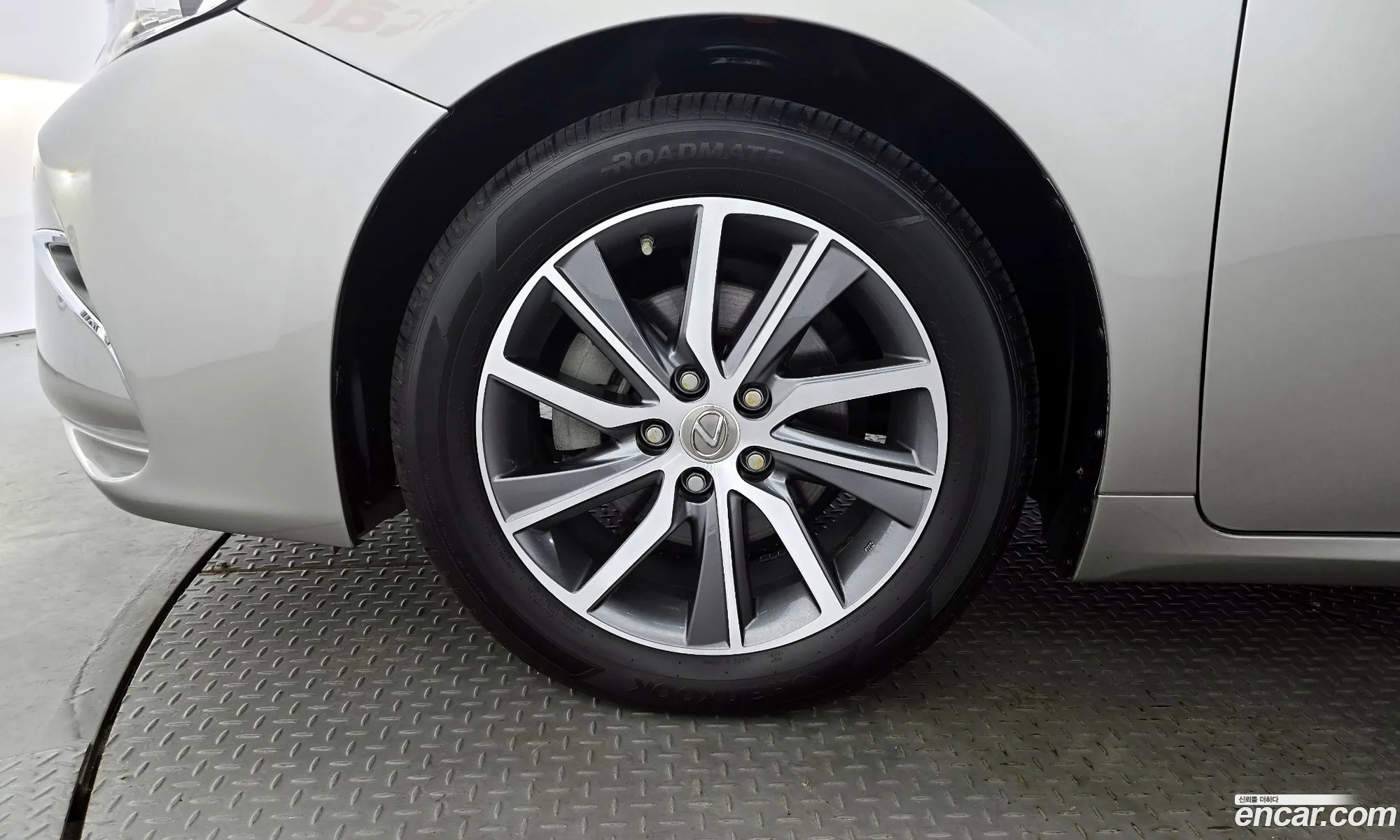 Lexus ES300h 2018 JTHBW1GG4J2169510 — 4