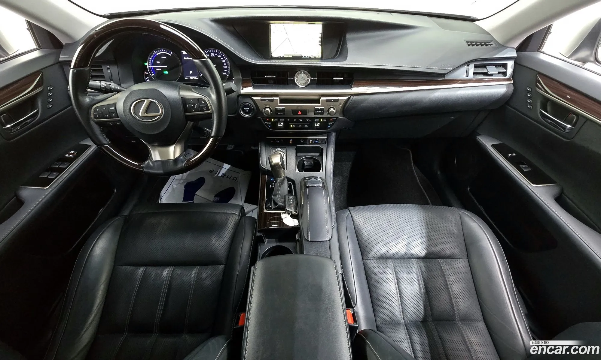 Lexus ES300h 2018 JTHBW1GG4J2169510 — 18