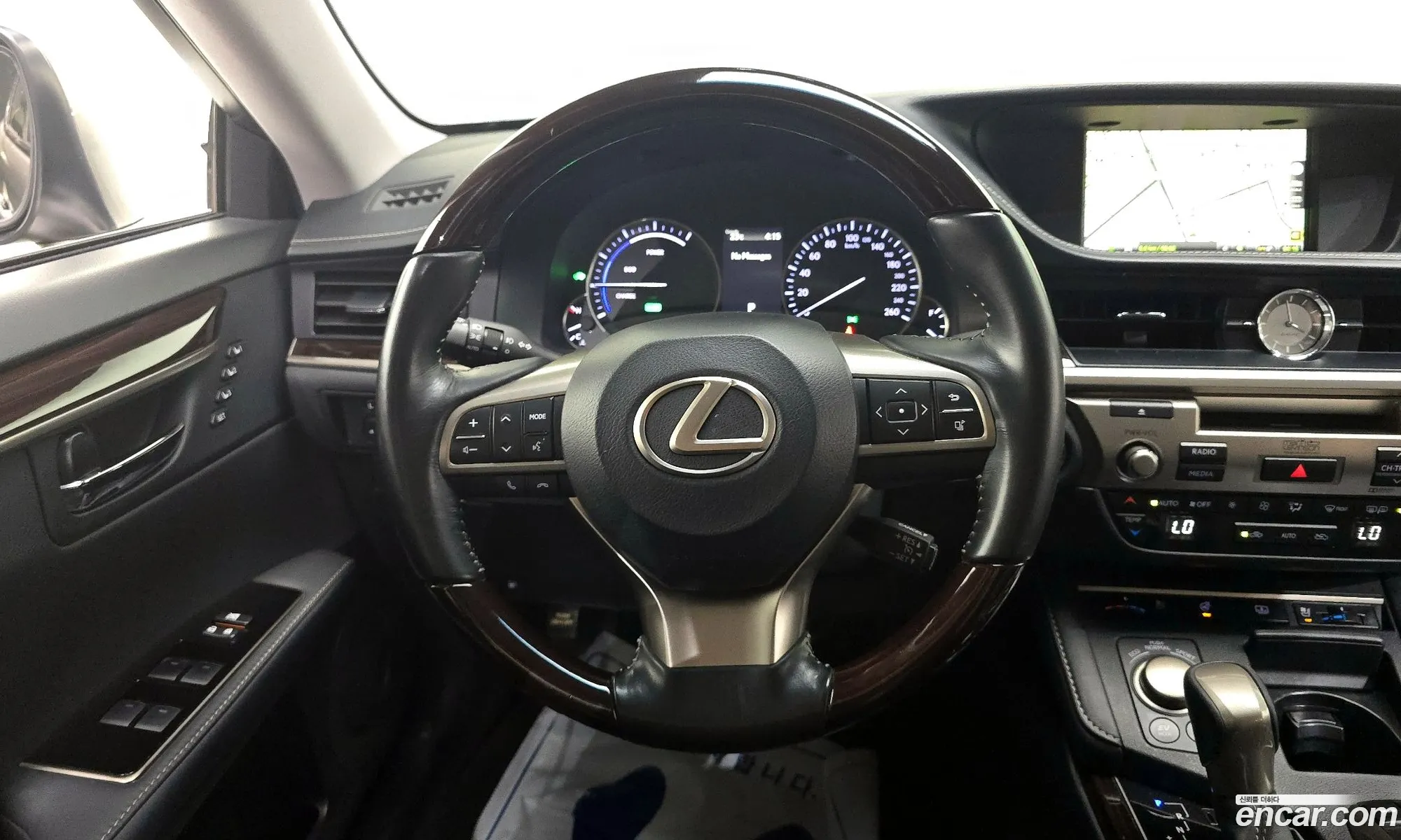 Lexus ES300h 2018 JTHBW1GG4J2169510 — 20