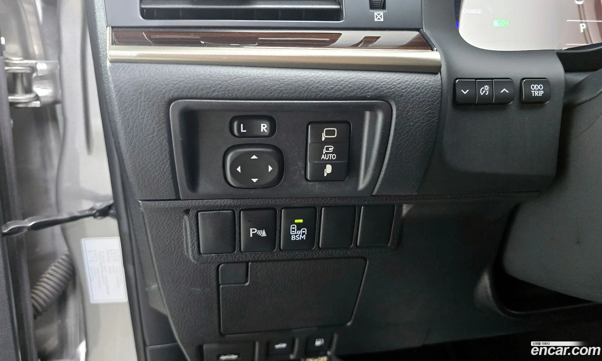 Lexus ES300h 2018 JTHBW1GG4J2169510 — 6