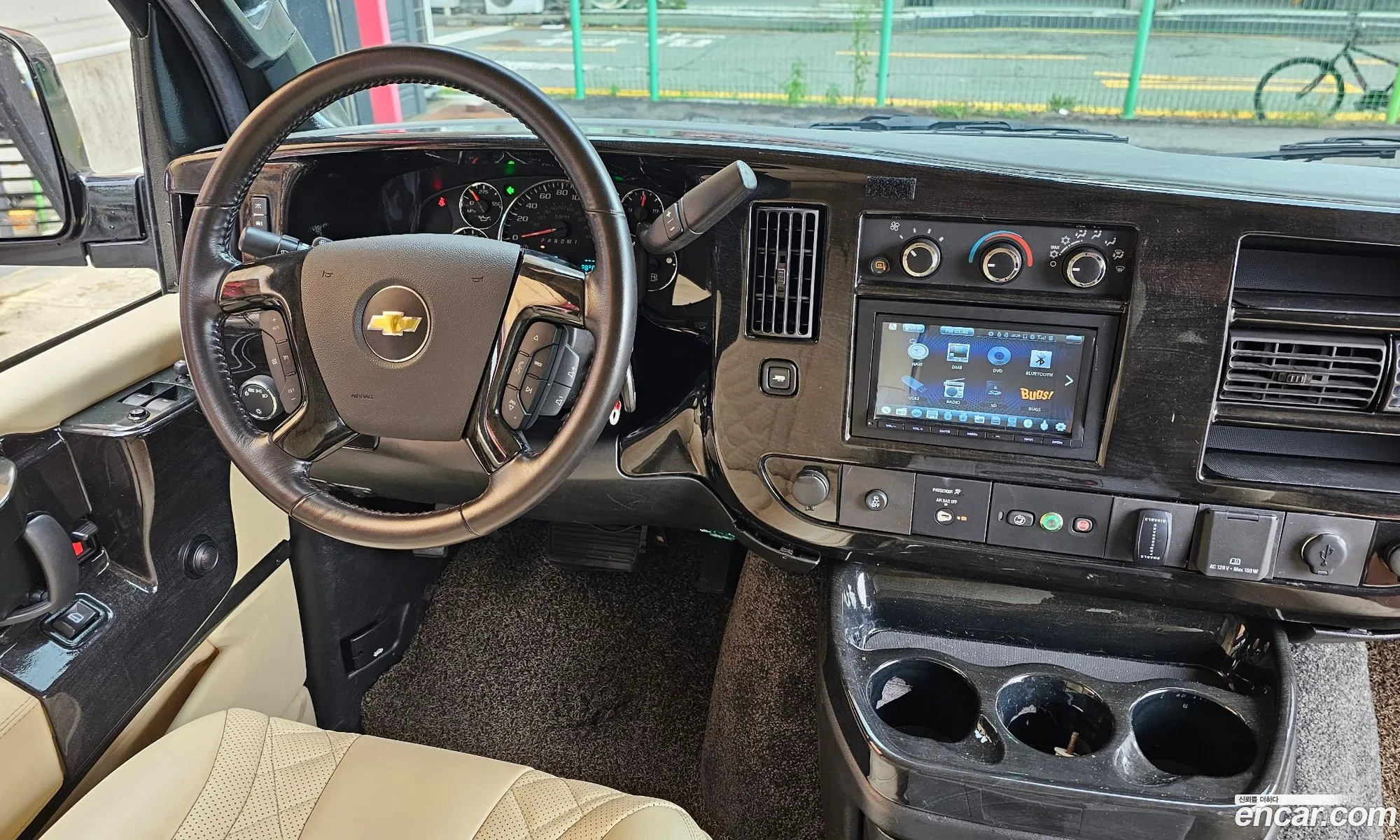Chevrolet Express Van 2017 1GCWGBFG000000000 — 14