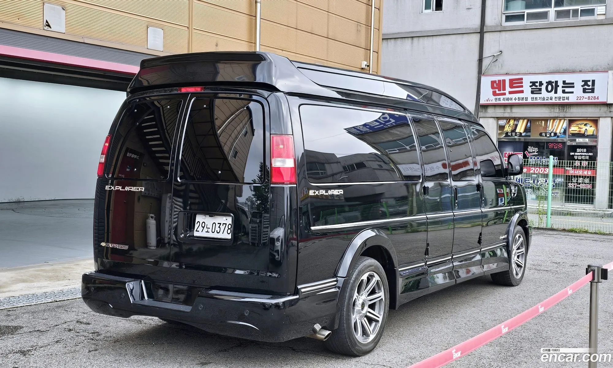 Chevrolet Express Van 2017 1GCWGBFG000000000 — 7