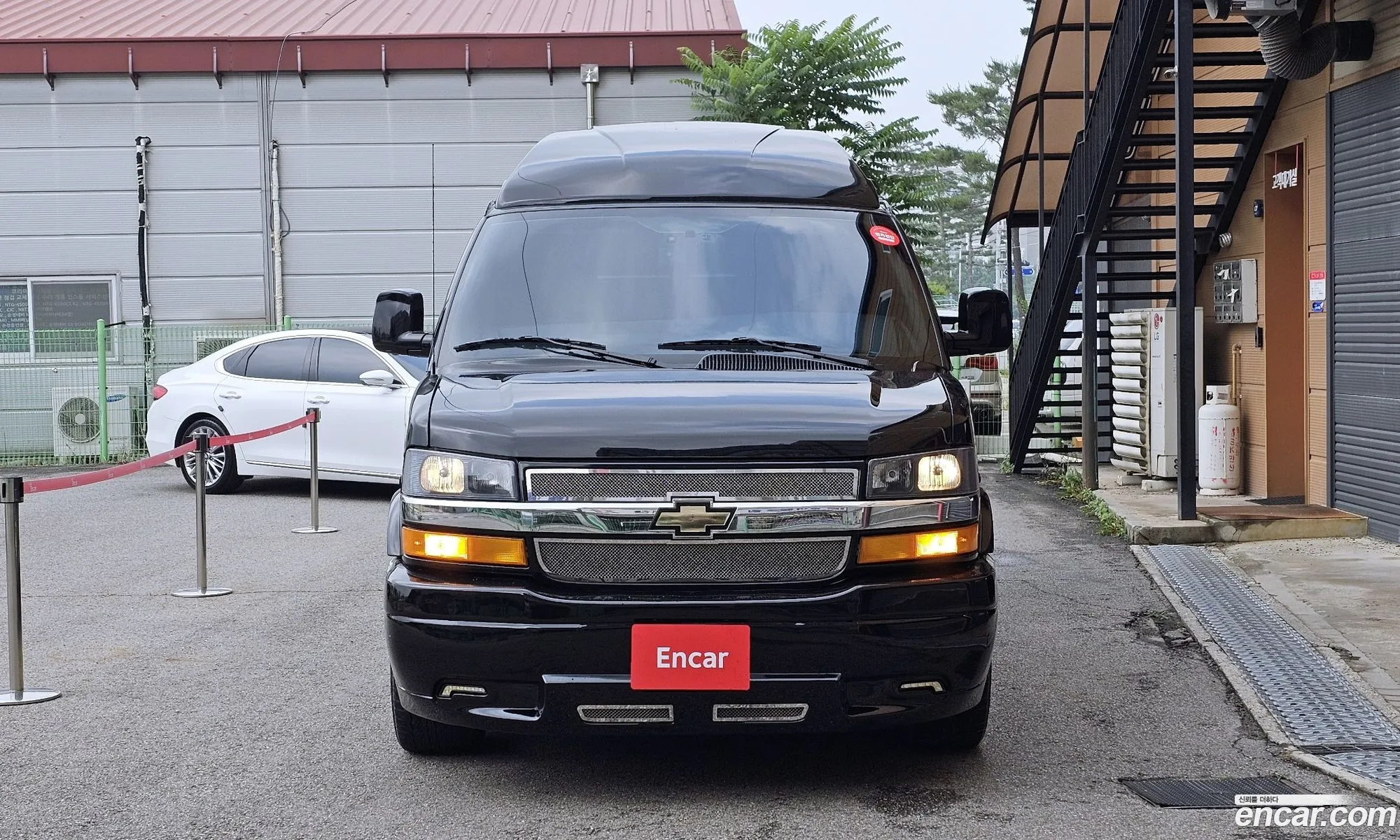 Chevrolet Express Van 2017 1GCWGBFG000000000 — 11