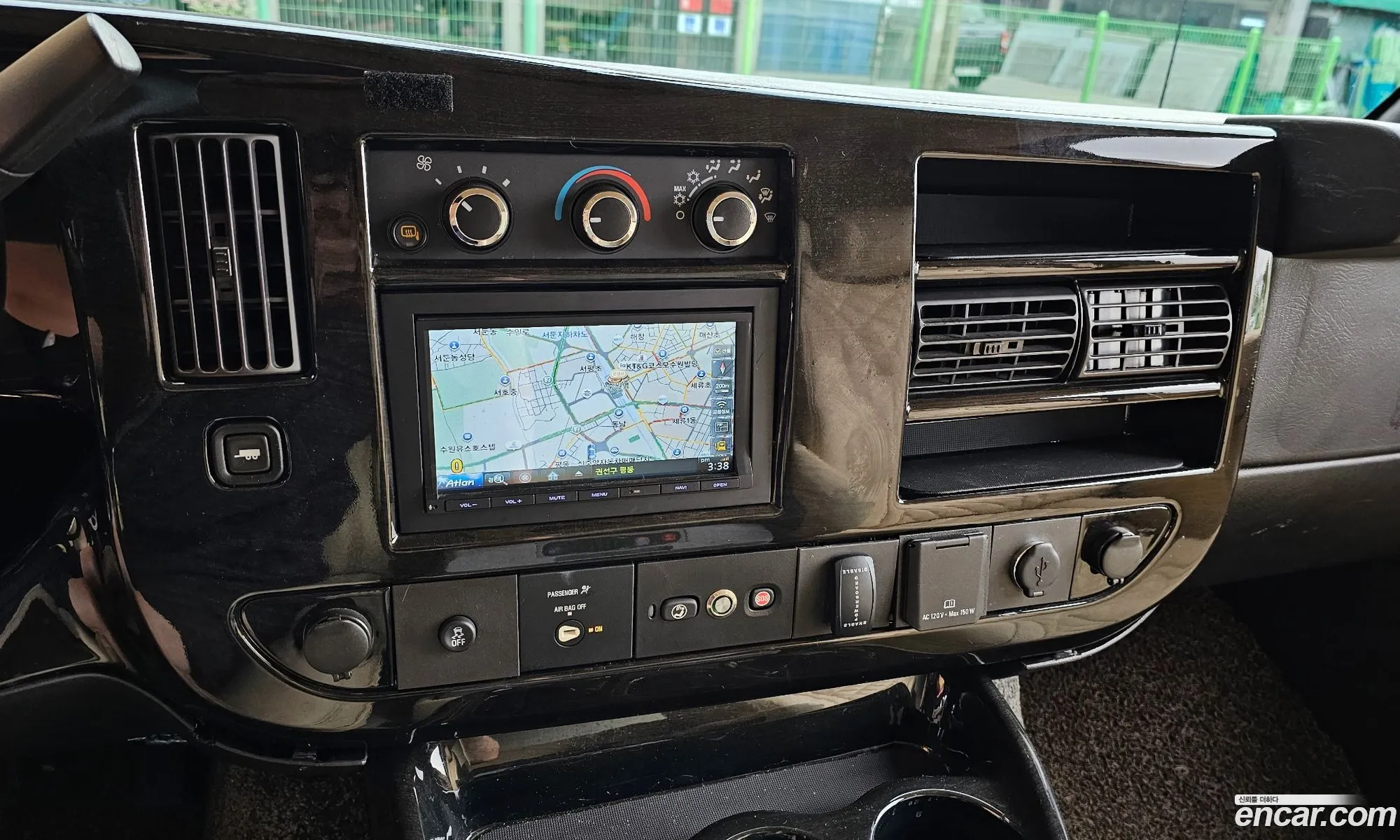 Chevrolet Express Van 2017 1GCWGBFG000000000 — 19