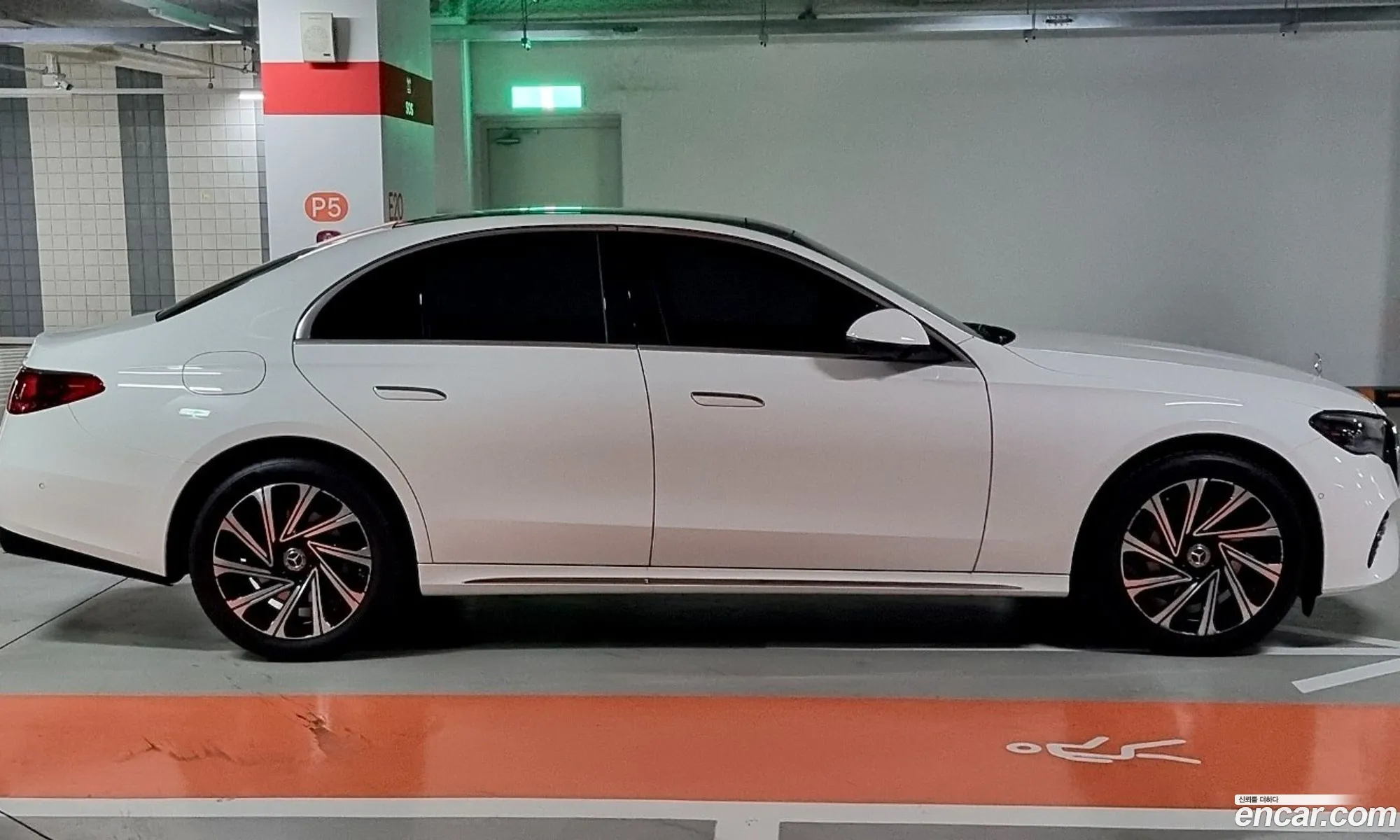 Mercedes-Benz E-Class W214 2024 — 10