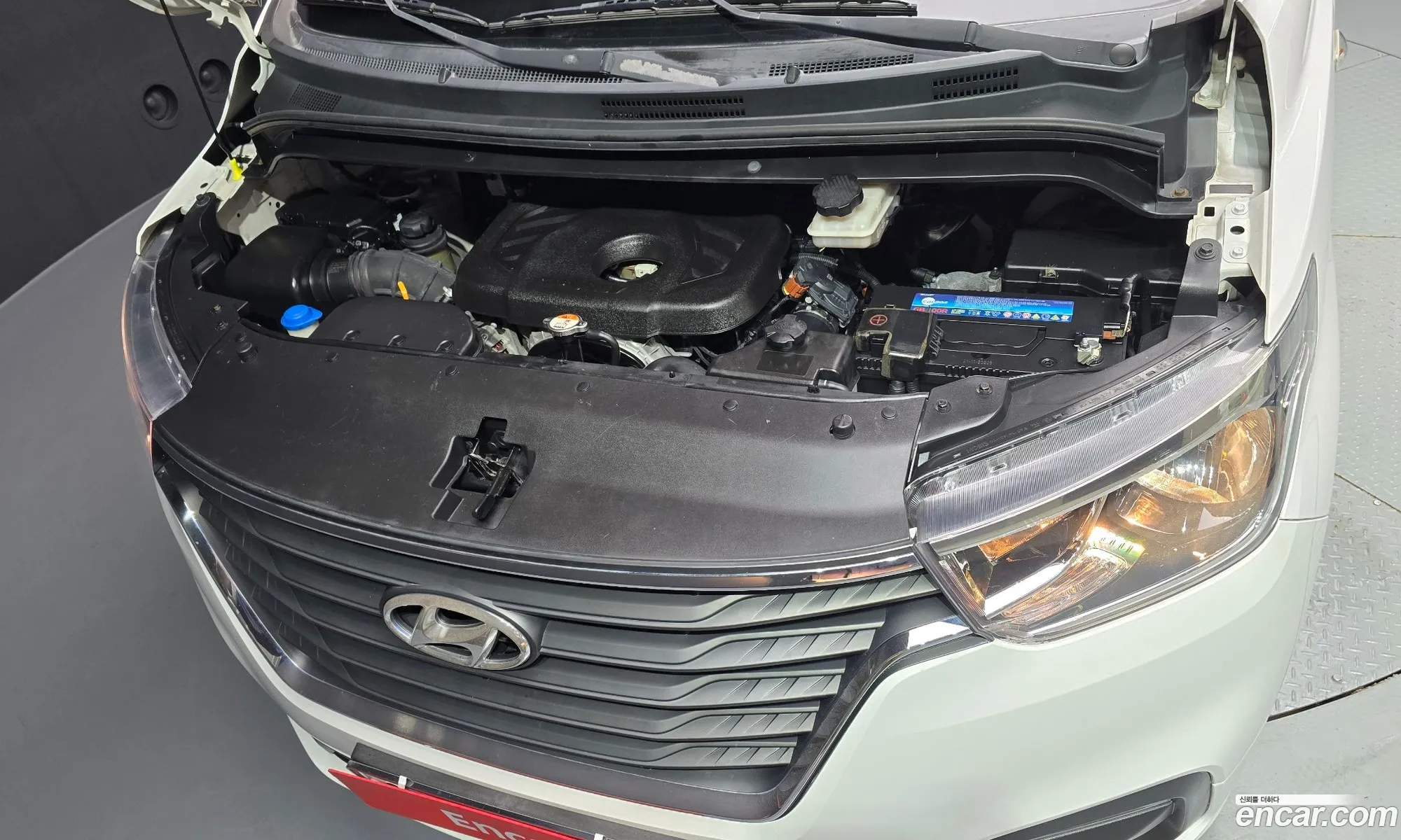 Hyundai Grand Starex 2018 — 16