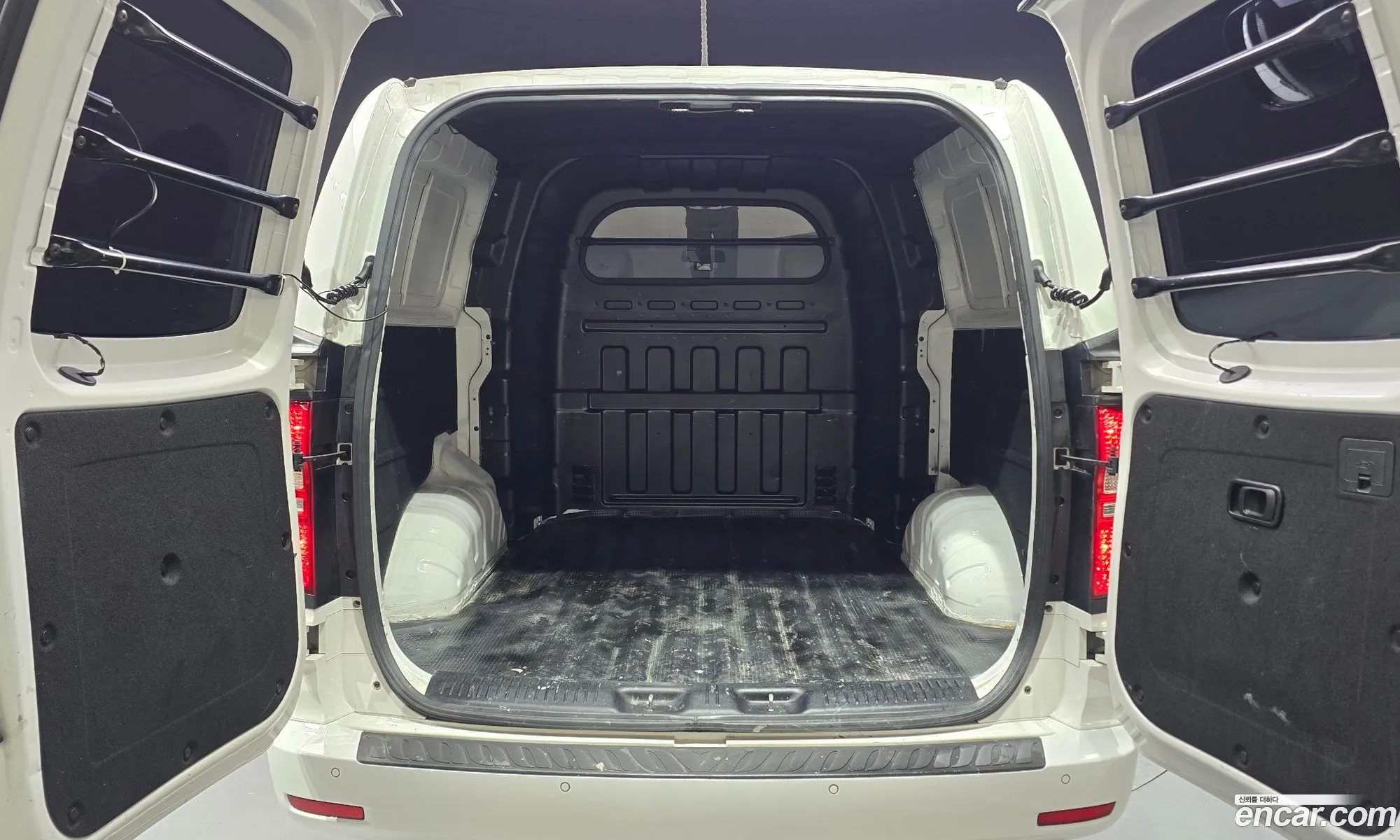 Hyundai Grand Starex 2018 — 15