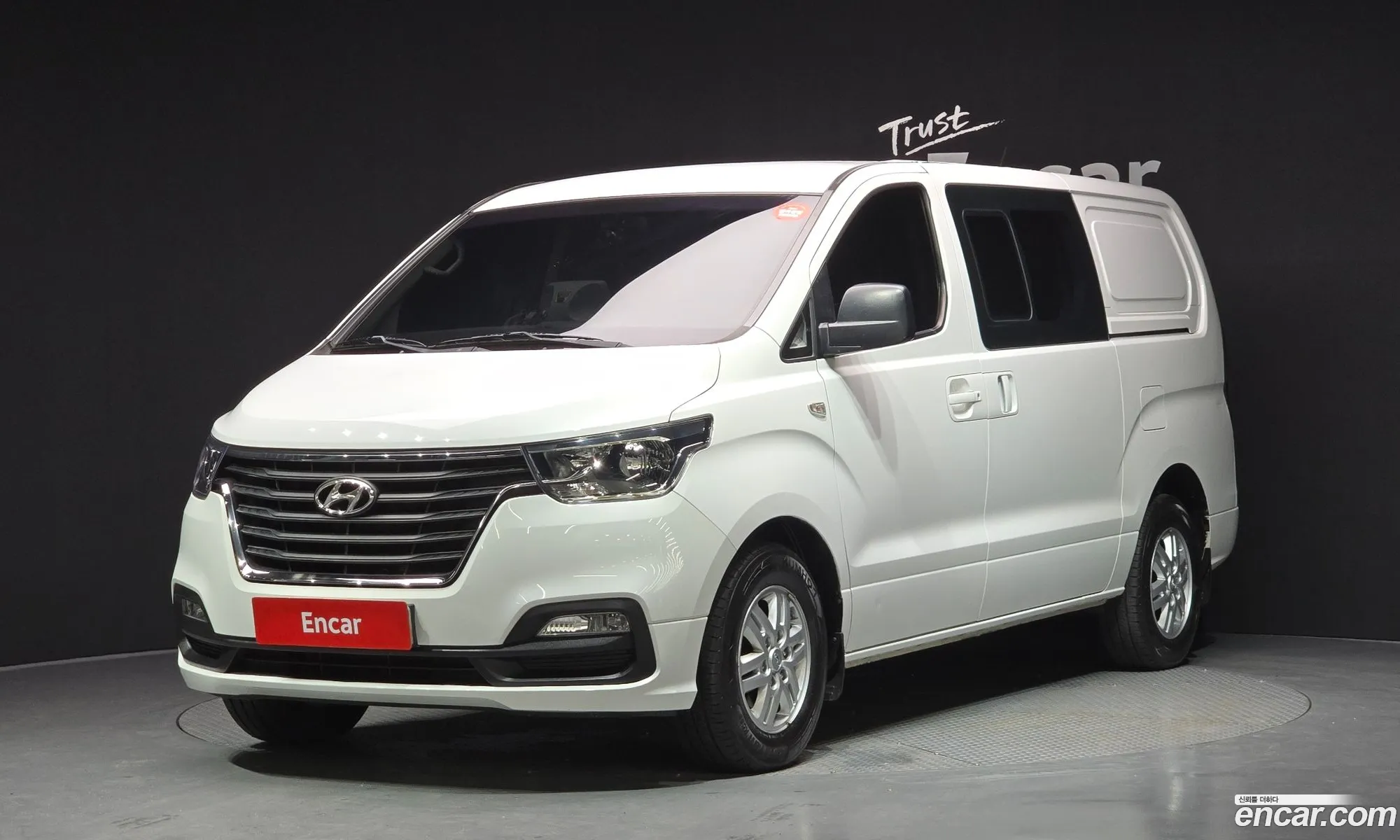 Hyundai Grand Starex 2018 — 10