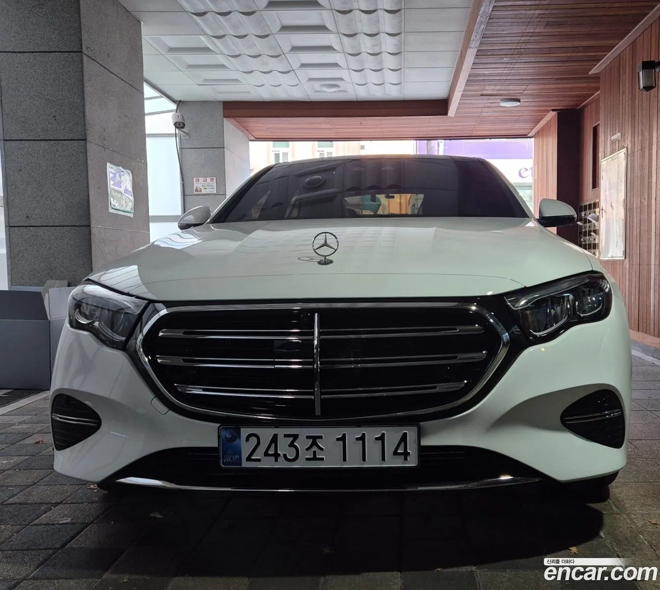 Mercedes-Benz E-Class W214 2024 — 17