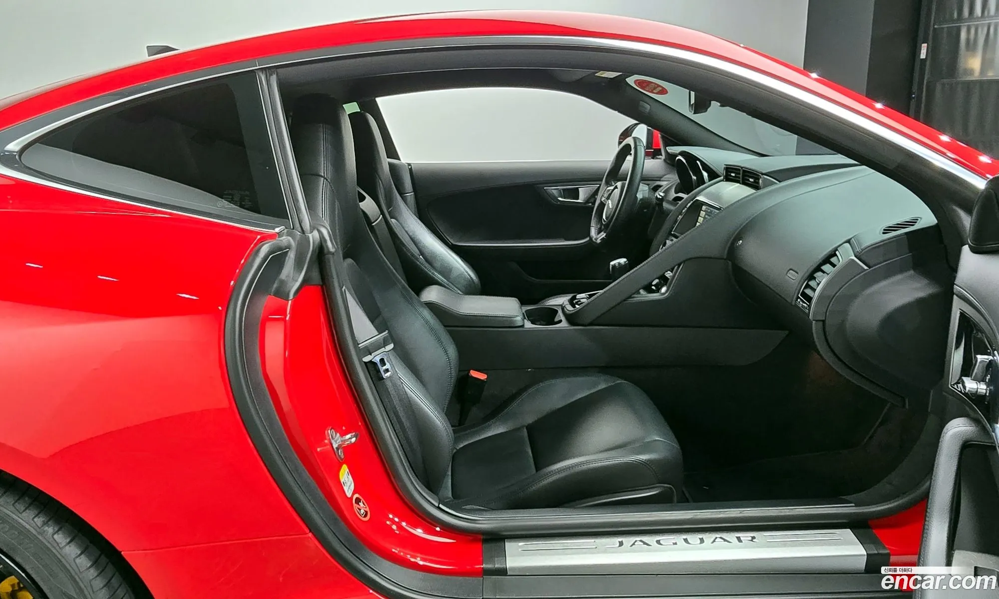 Jaguar F-Type 2015 SAJAB6064G8K20678 — 14