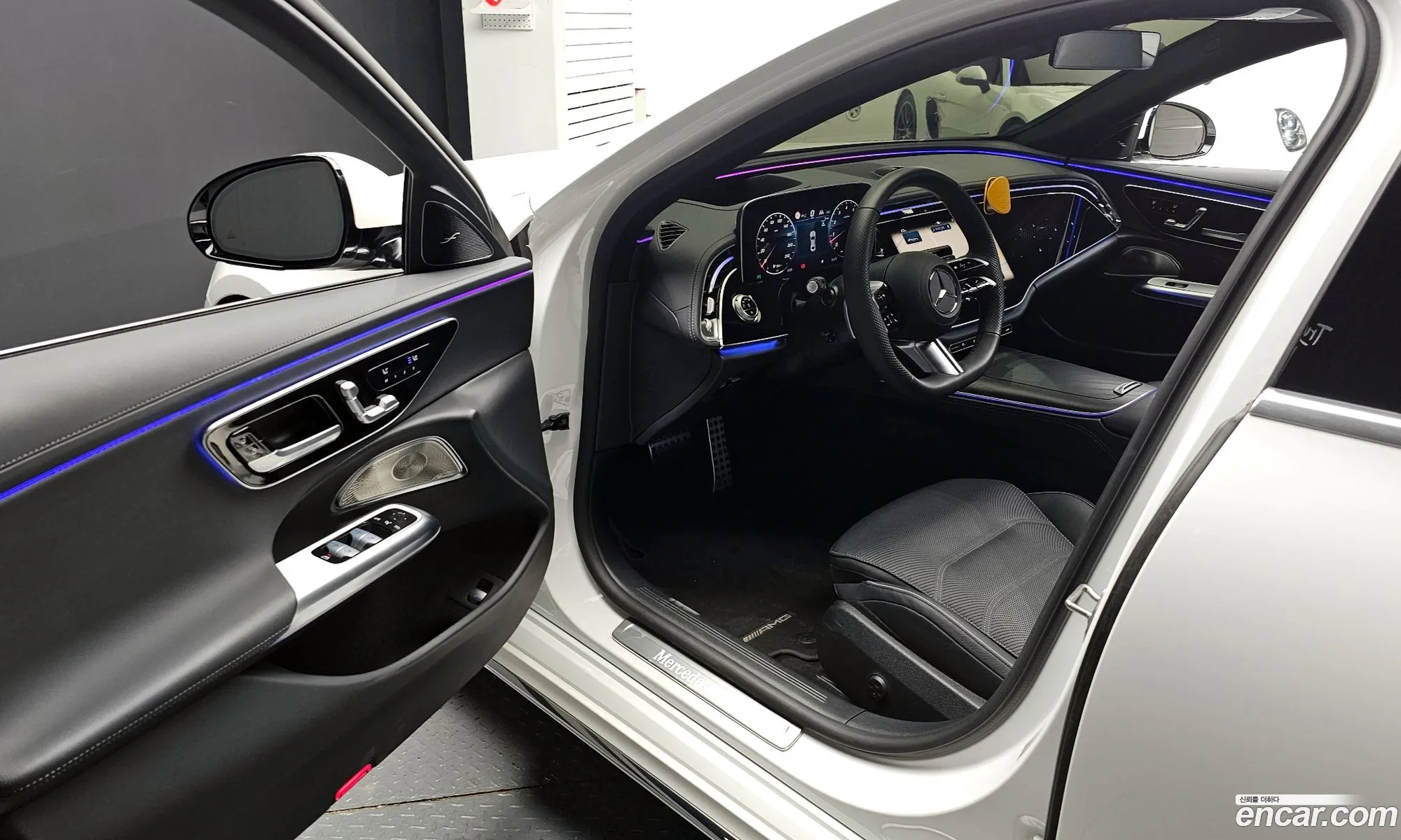 Mercedes-Benz E-Class W214 2024 — 19