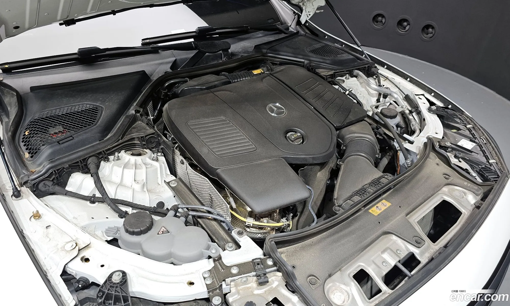 Mercedes-Benz E-Class W214 2024 — 18