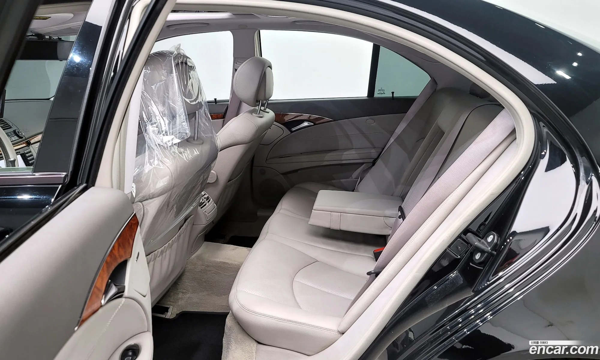 Mercedes-Benz E-Class W211 2006 WDBUF56J — 19