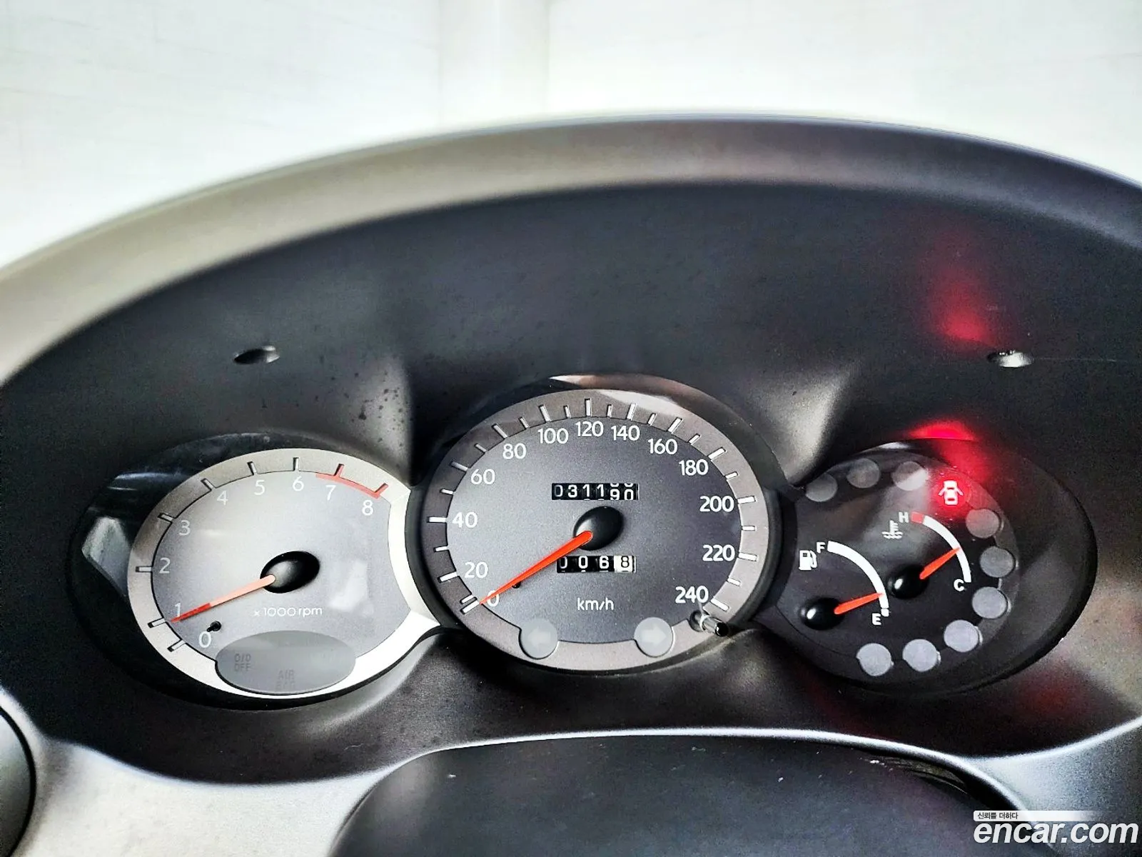 Hyundai Tiburon 1999 — 14