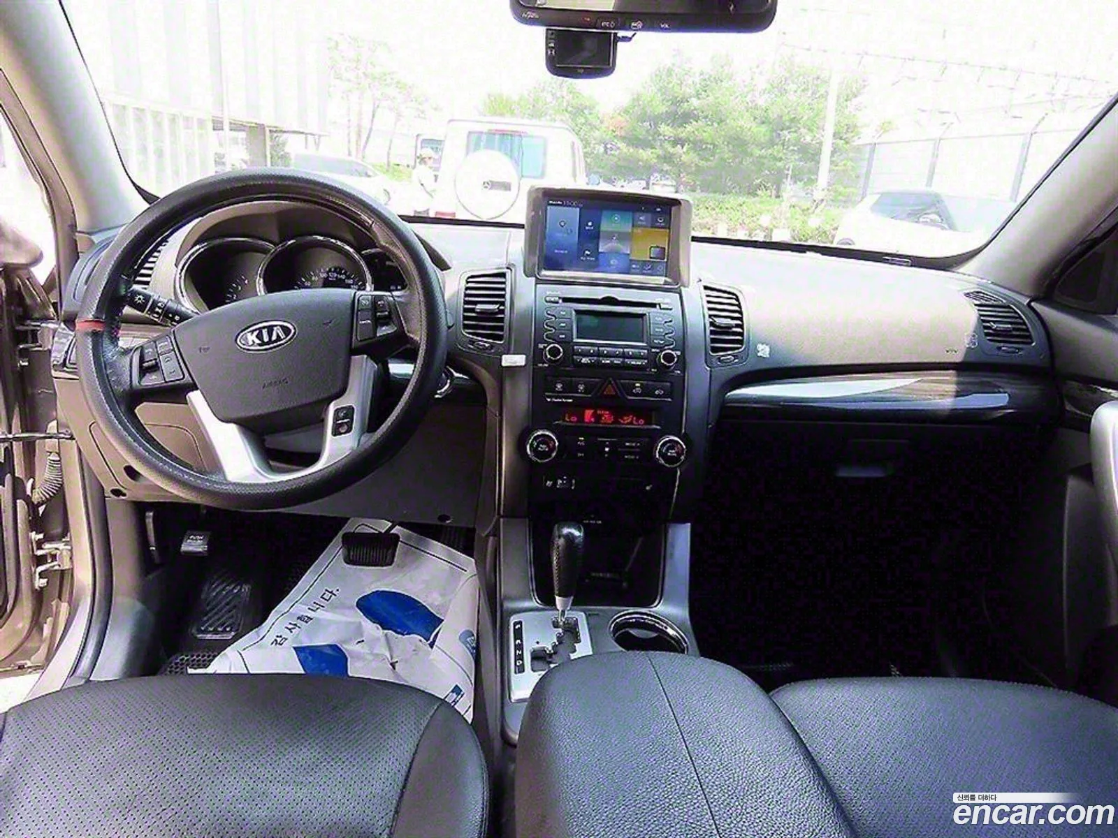 Kia Sorento R 2011 — 14