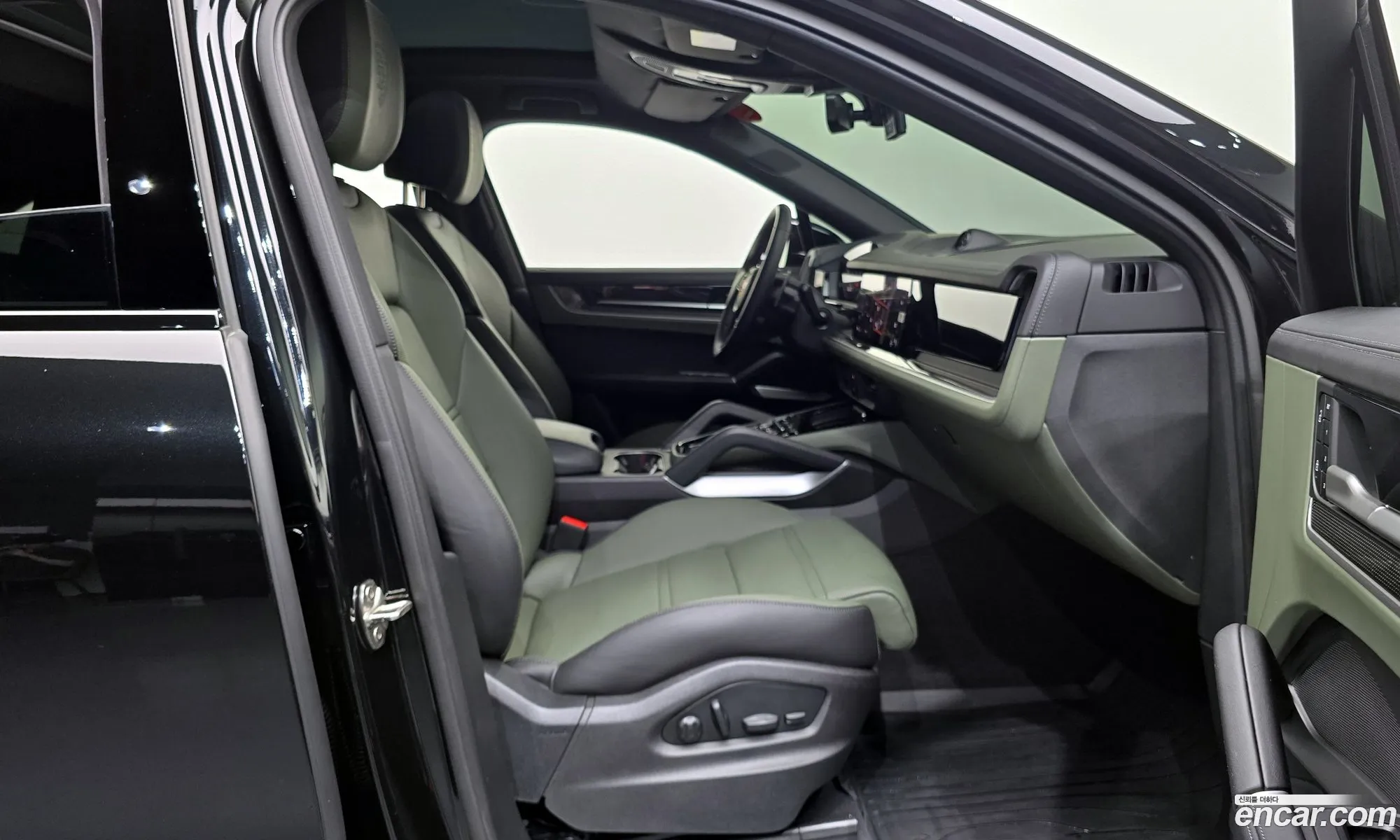 Porsche Cayenne 2024 — 19