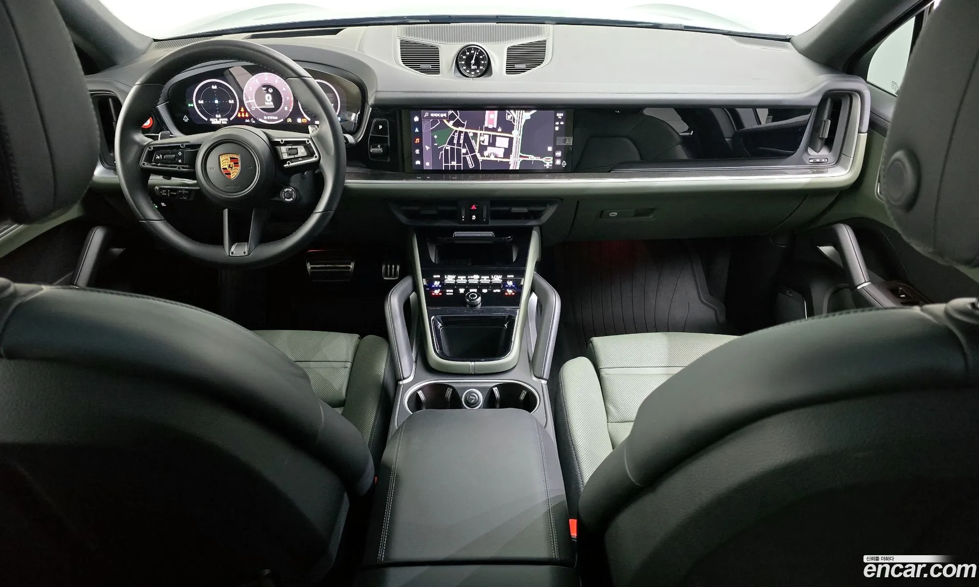Porsche Cayenne 2024 — 12