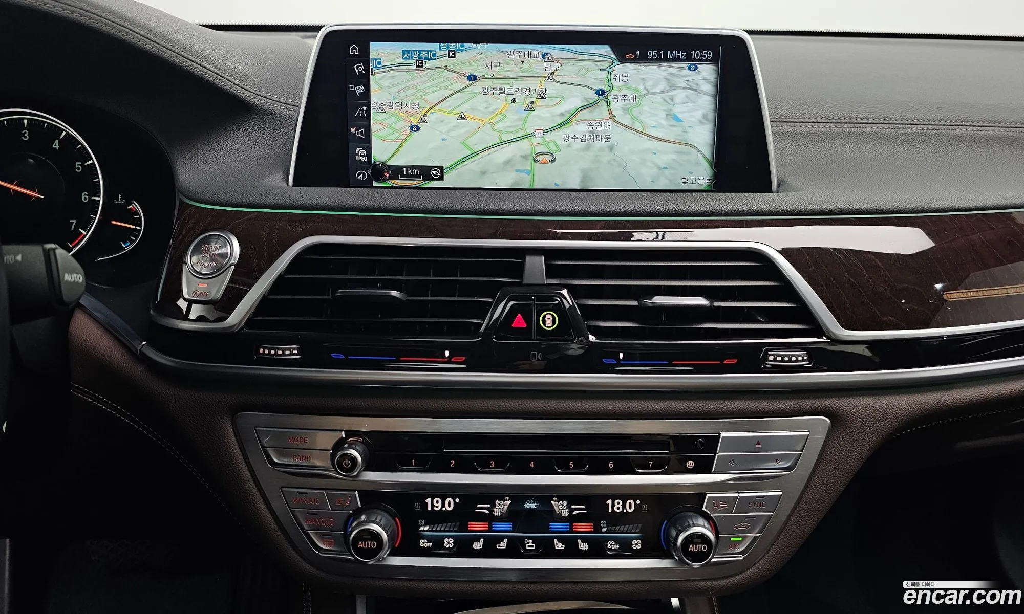 BMW 7 Series 2016 WBA7F2100GG524187 — 9