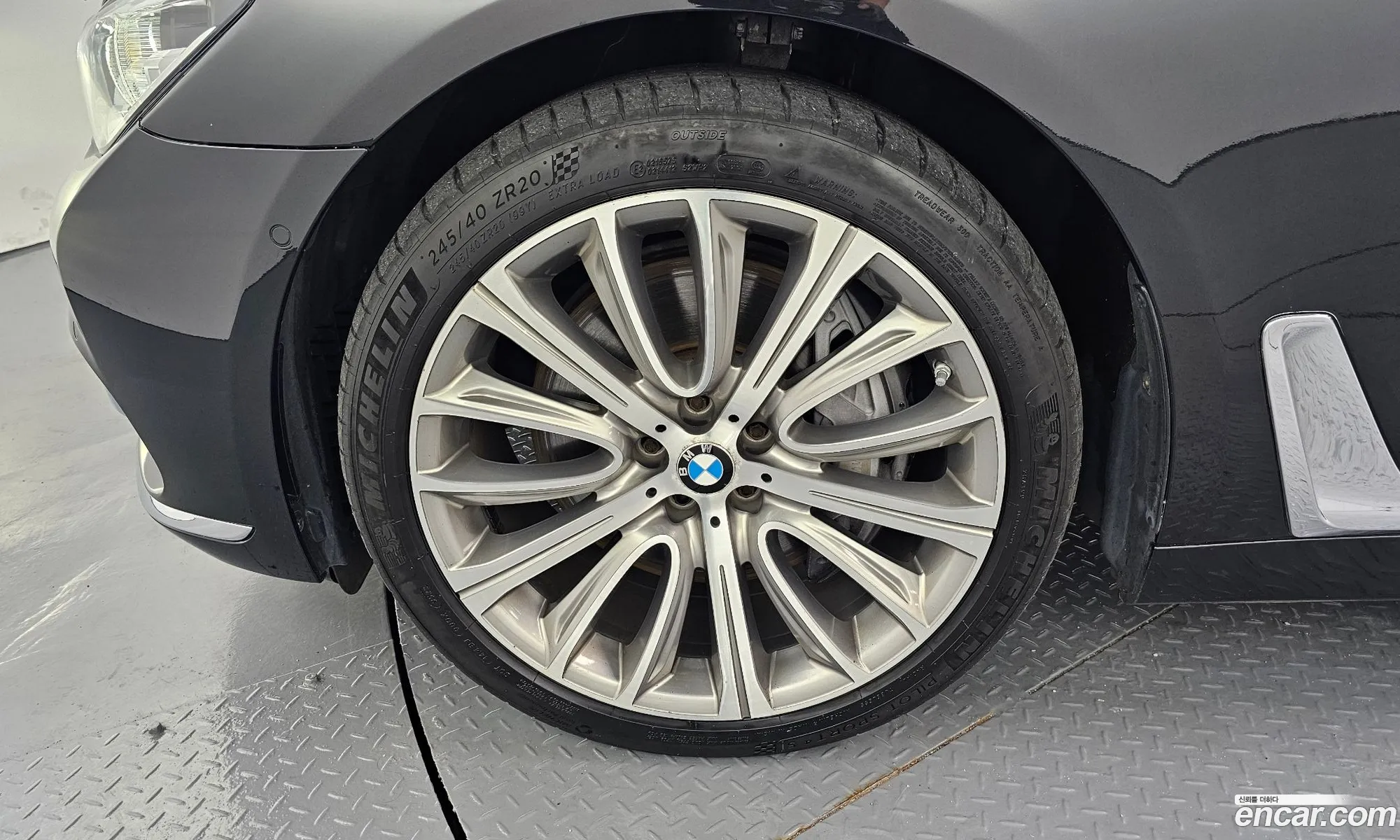BMW 7 Series 2016 WBA7F2100GG524187 — 16