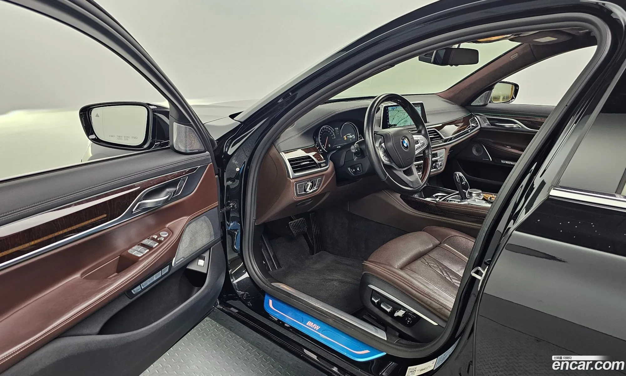 BMW 7 Series 2016 WBA7F2100GG524187 — 2