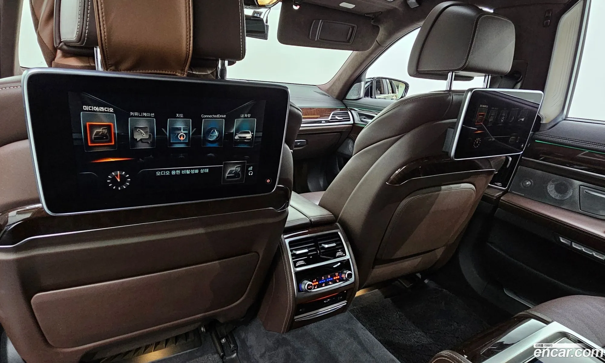 BMW 7 Series 2016 WBA7F2100GG524187 — 3